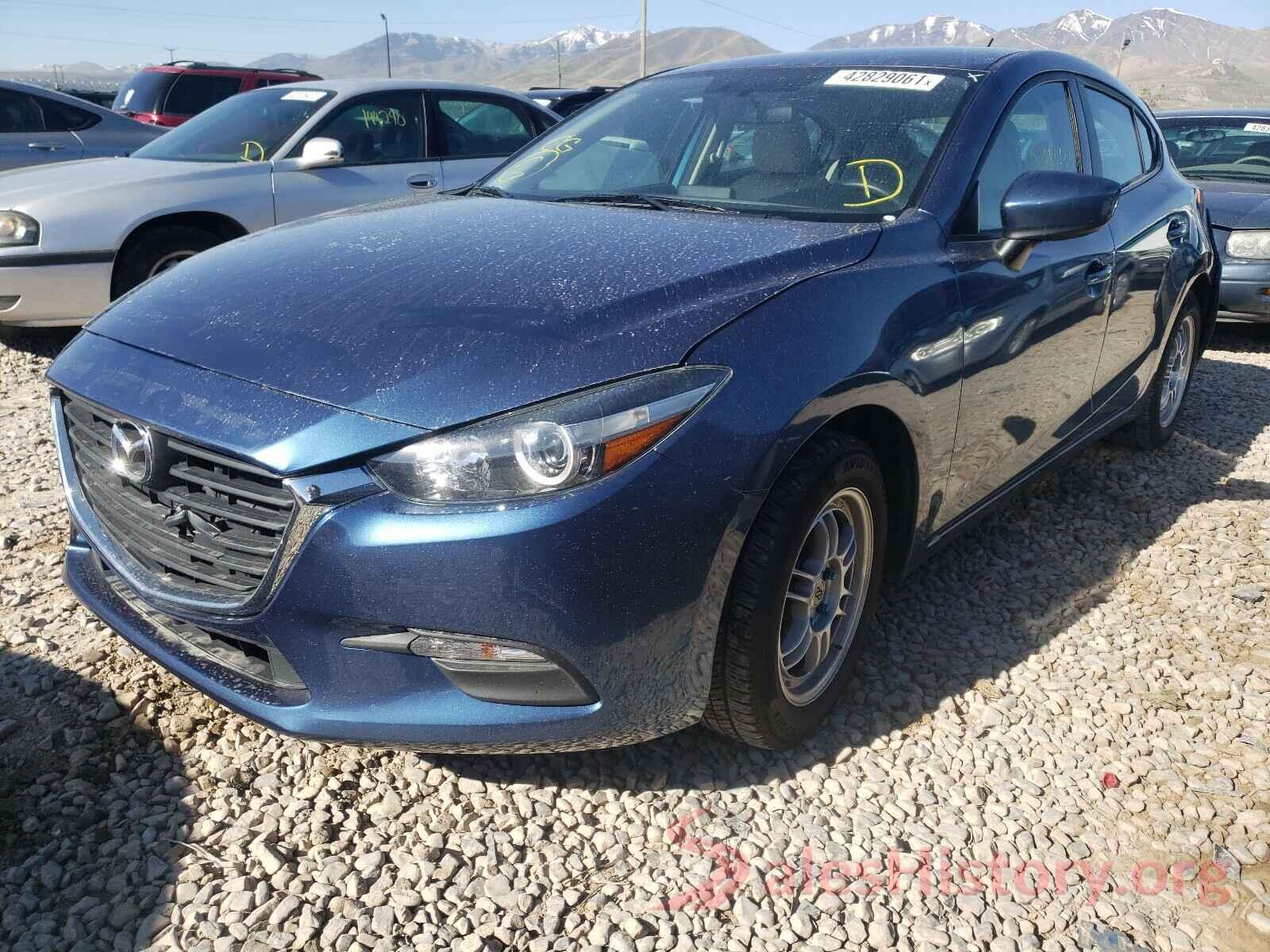 3MZBN1K74HM112011 2017 MAZDA 3