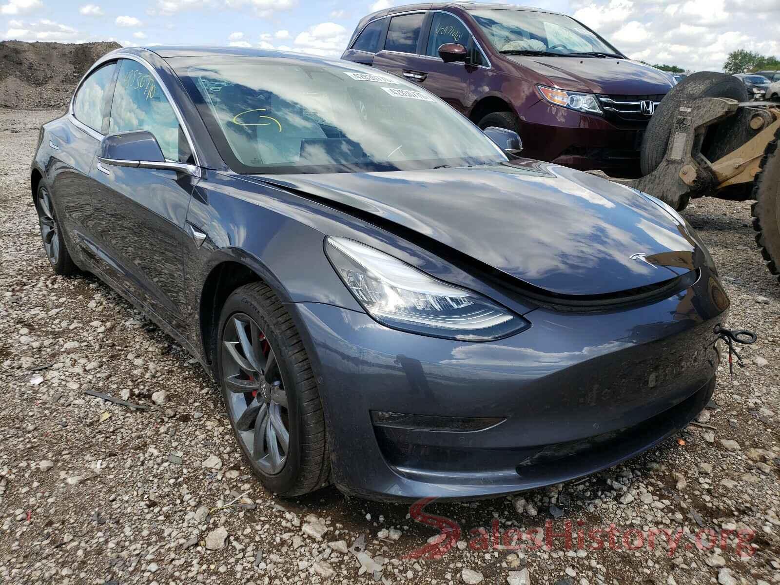 5YJ3E1EBXJF079453 2018 TESLA MODEL 3