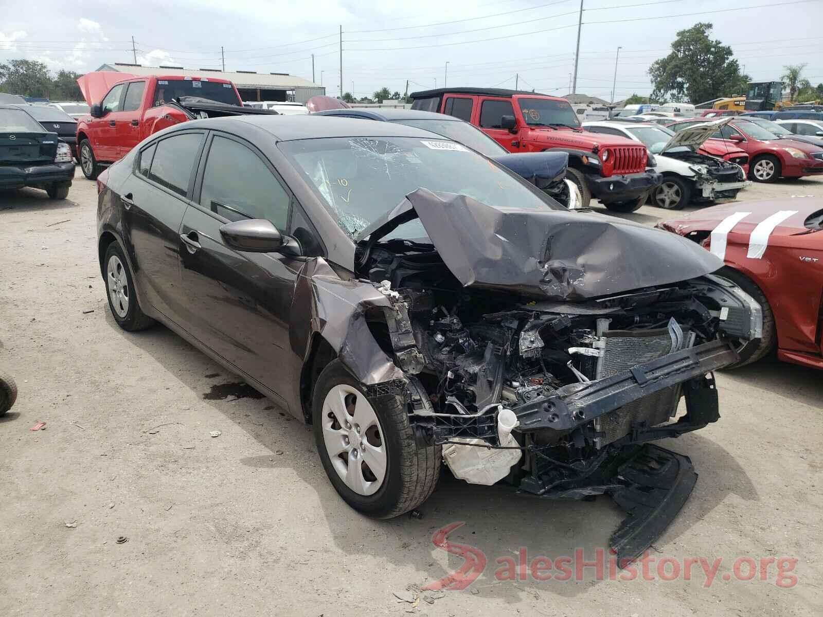 3KPFK4A7XHE013316 2017 KIA FORTE