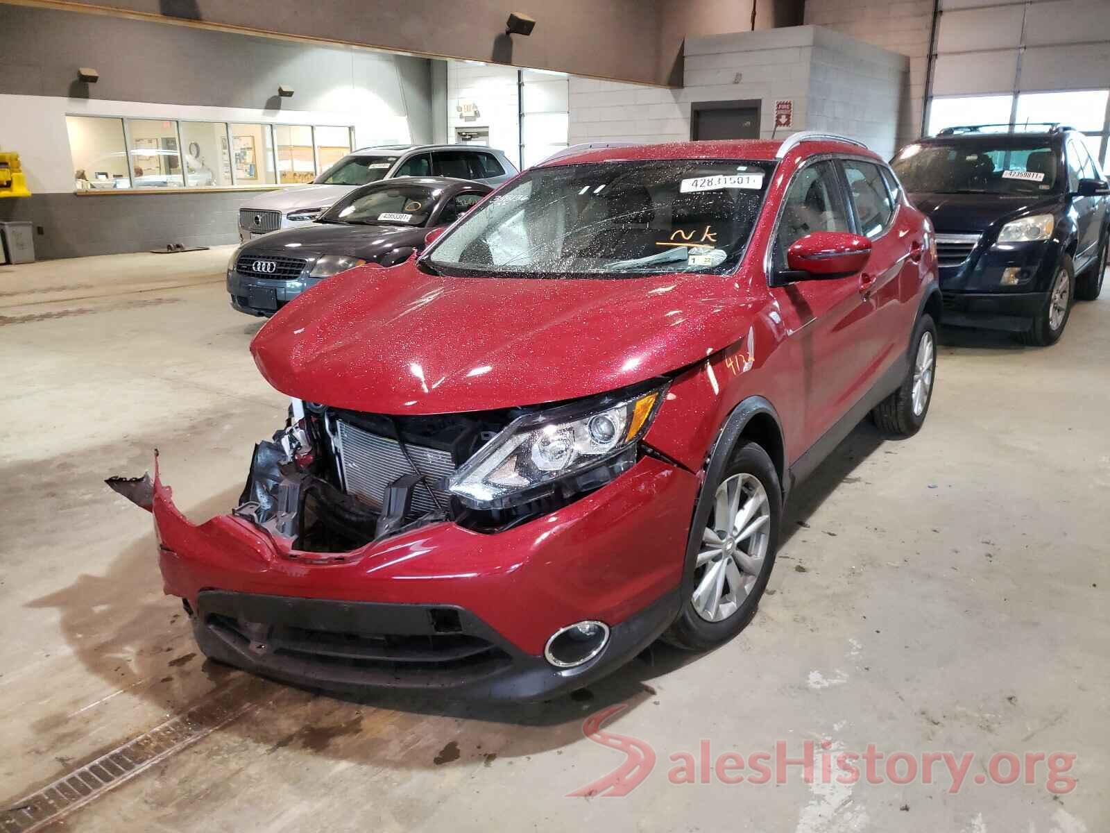 JN1BJ1CR7JW200588 2018 NISSAN ROGUE