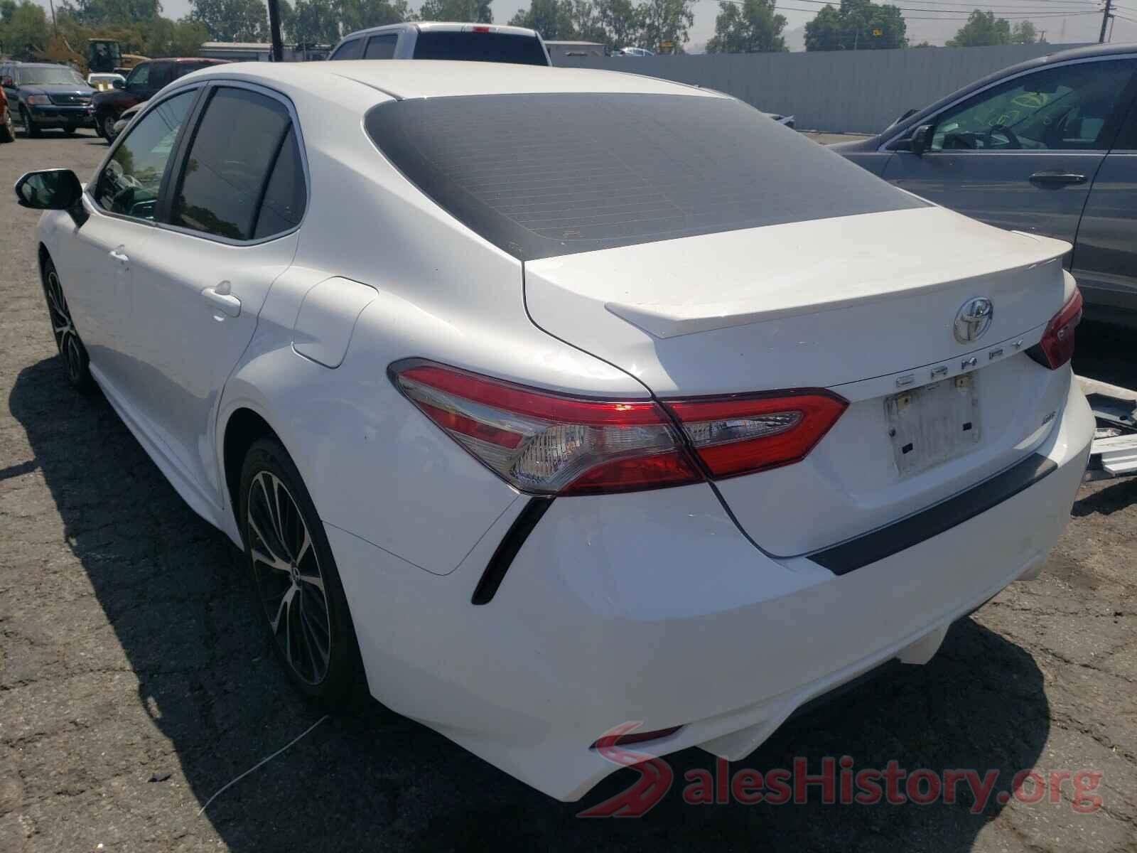 4T1B11HK7JU594044 2018 TOYOTA CAMRY