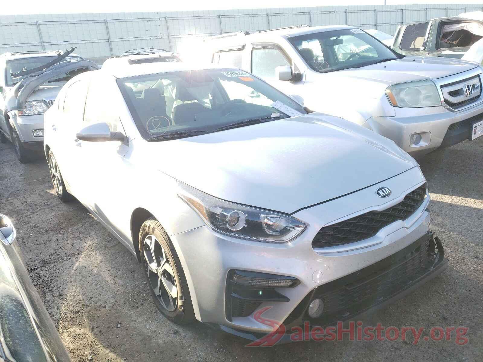 3KPF24AD7ME295561 2021 KIA FORTE