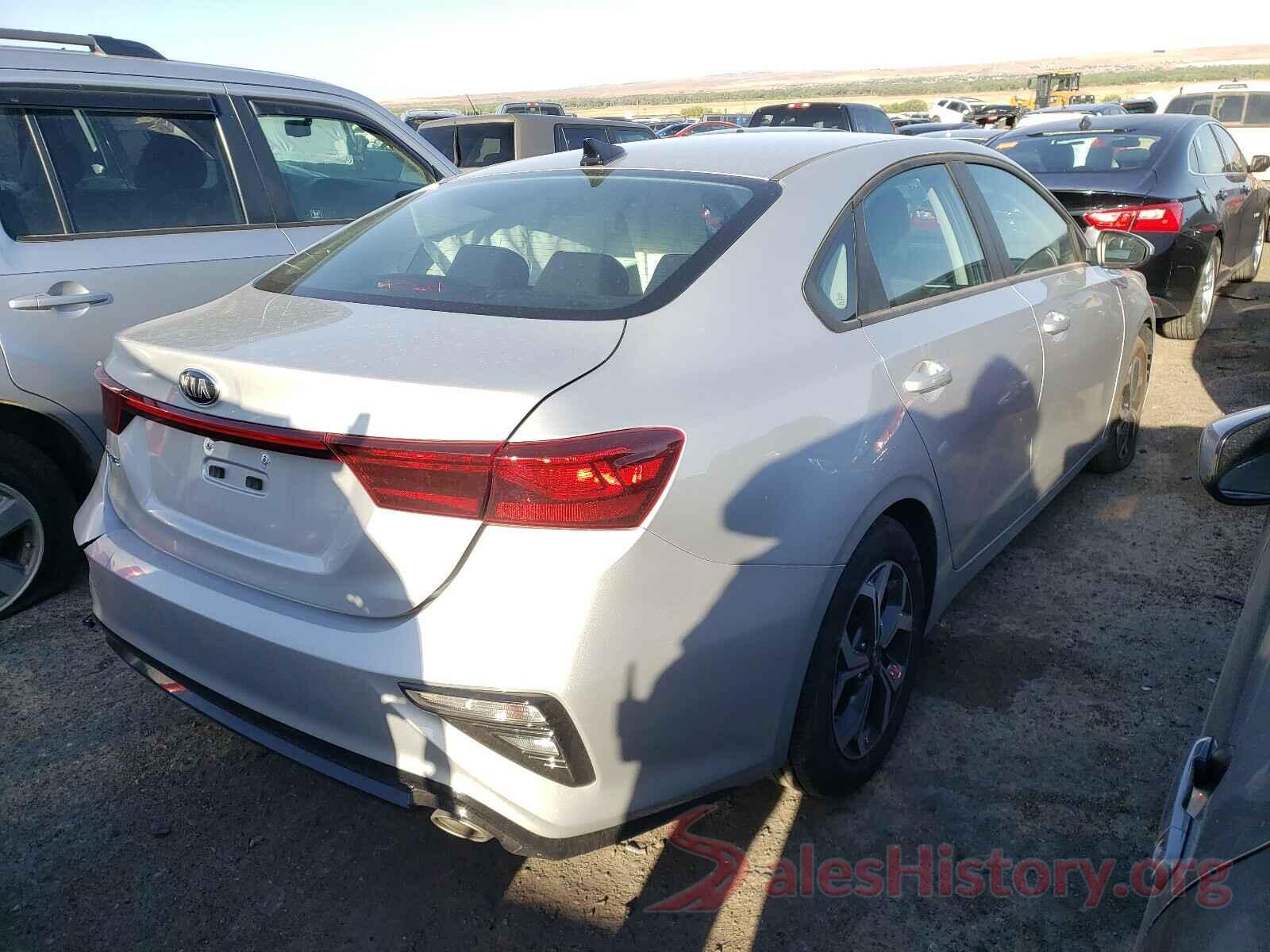 3KPF24AD7ME295561 2021 KIA FORTE