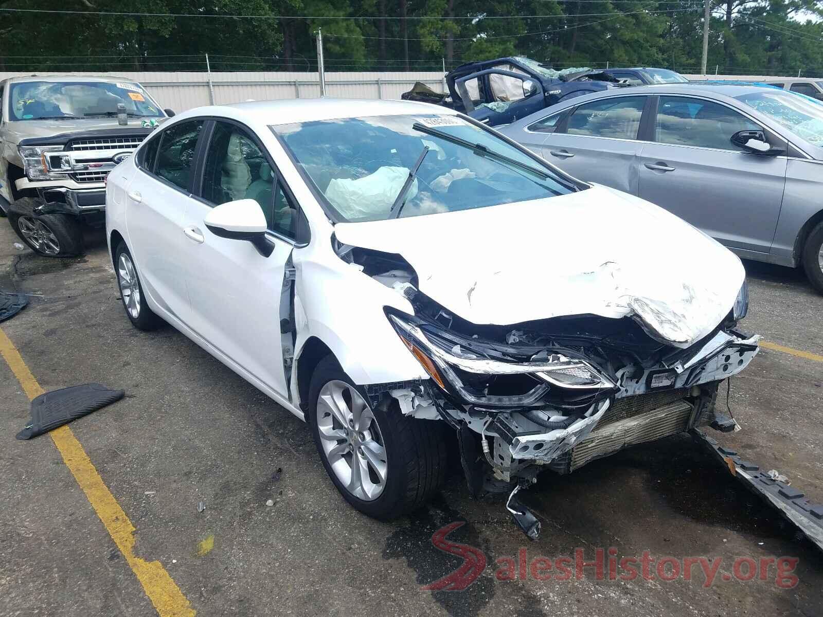 1G1BE5SM7K7132828 2019 CHEVROLET CRUZE