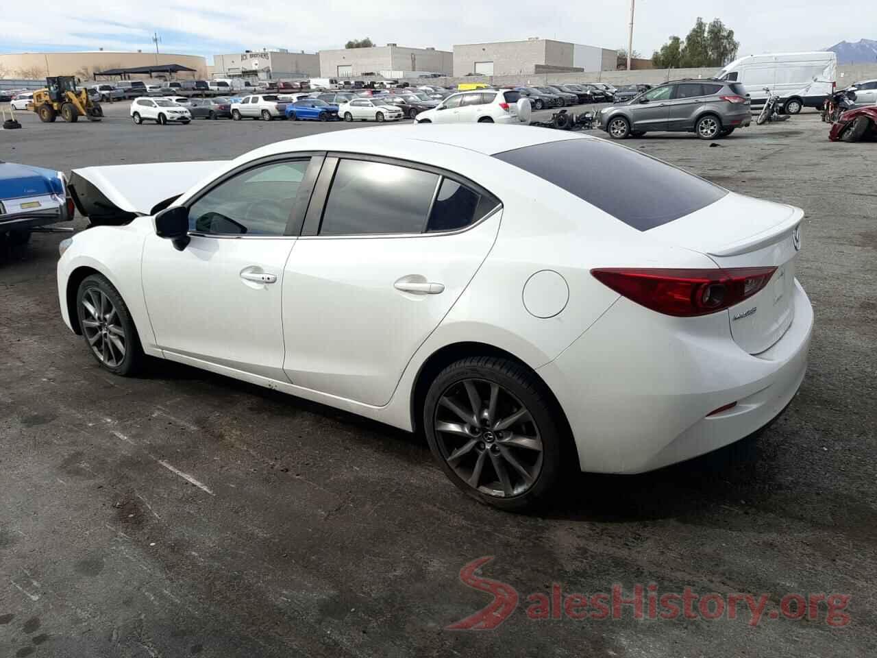 3MZBN1V32JM254954 2018 MAZDA 3