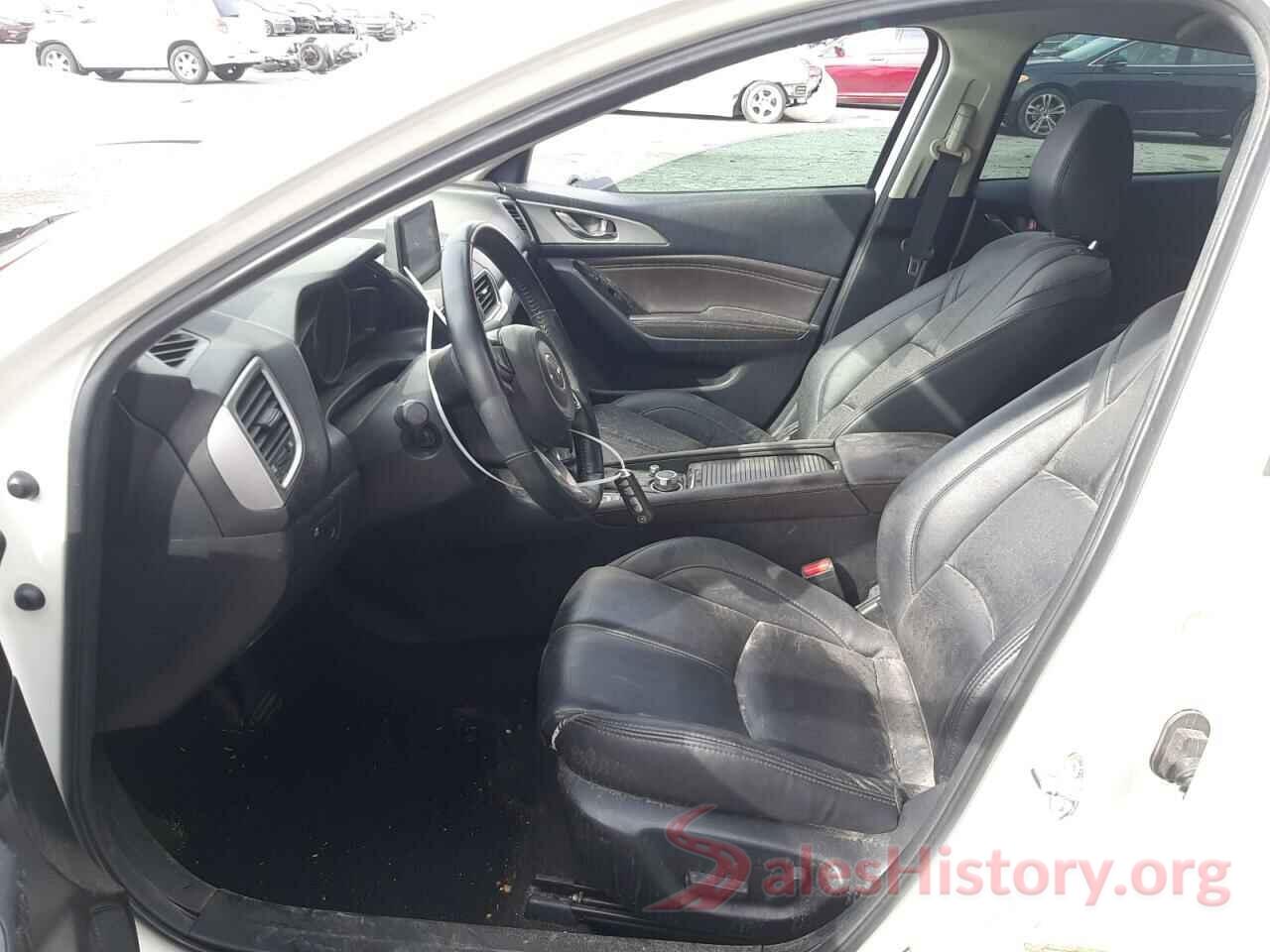 3MZBN1V32JM254954 2018 MAZDA 3