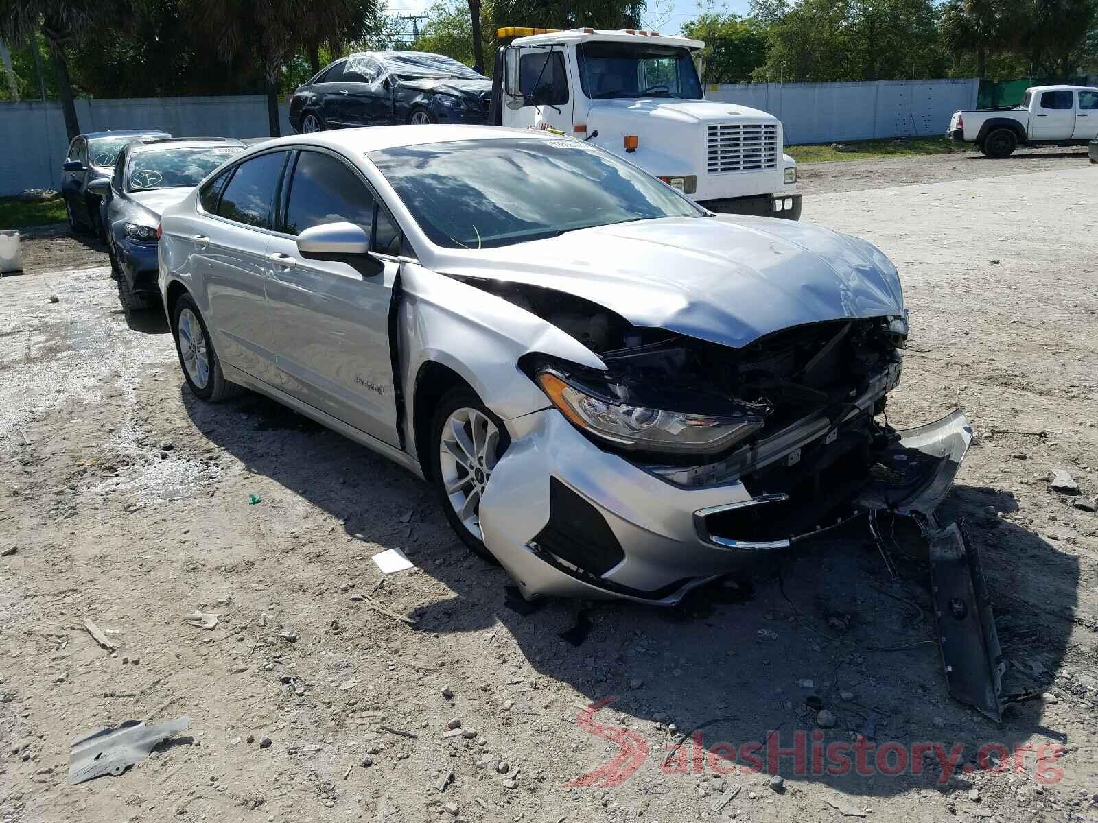 3FA6P0LU3KR121070 2019 FORD FUSION