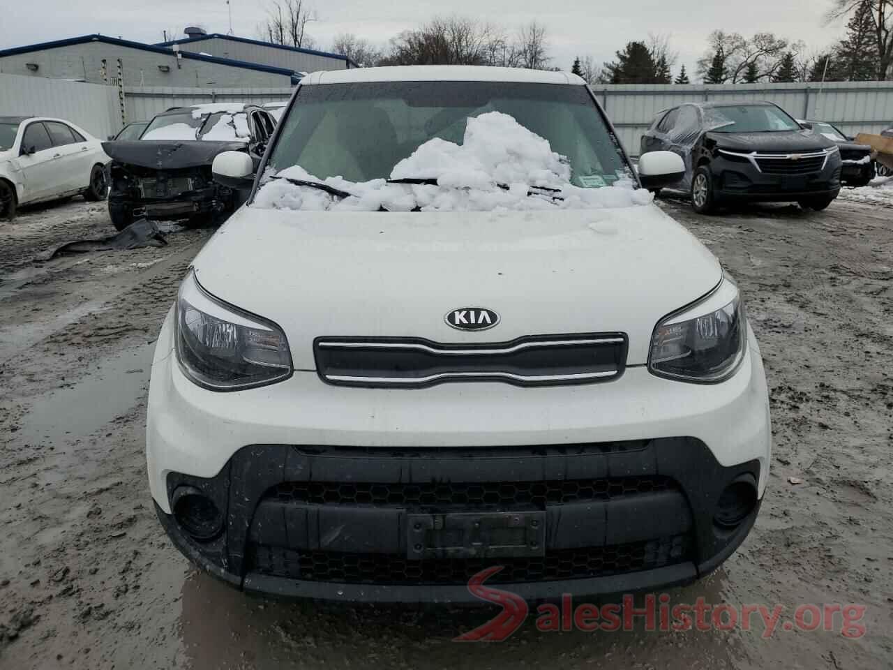 KNDJN2A22J7573198 2018 KIA SOUL