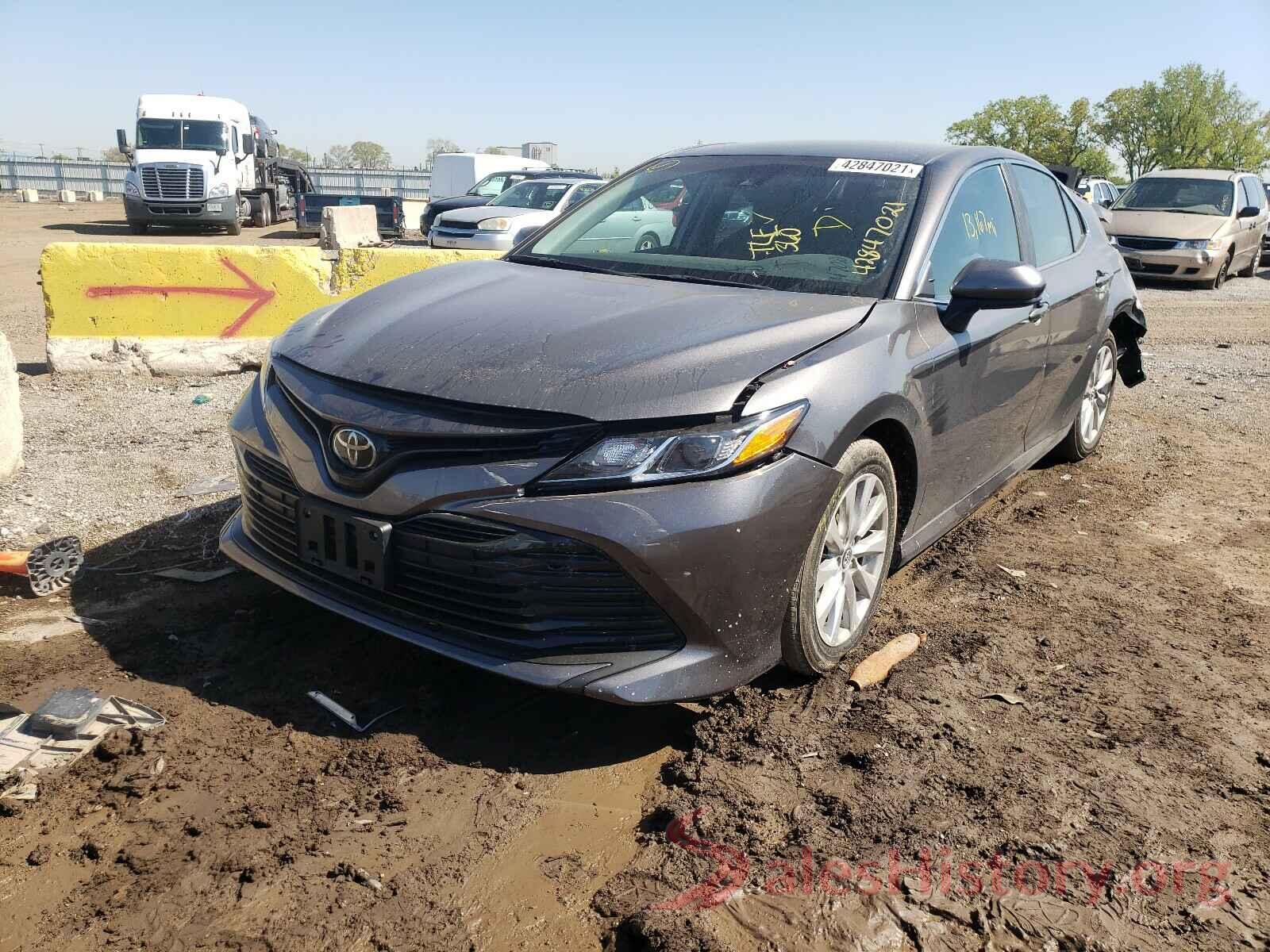 4T1B11HK5KU825797 2019 TOYOTA CAMRY