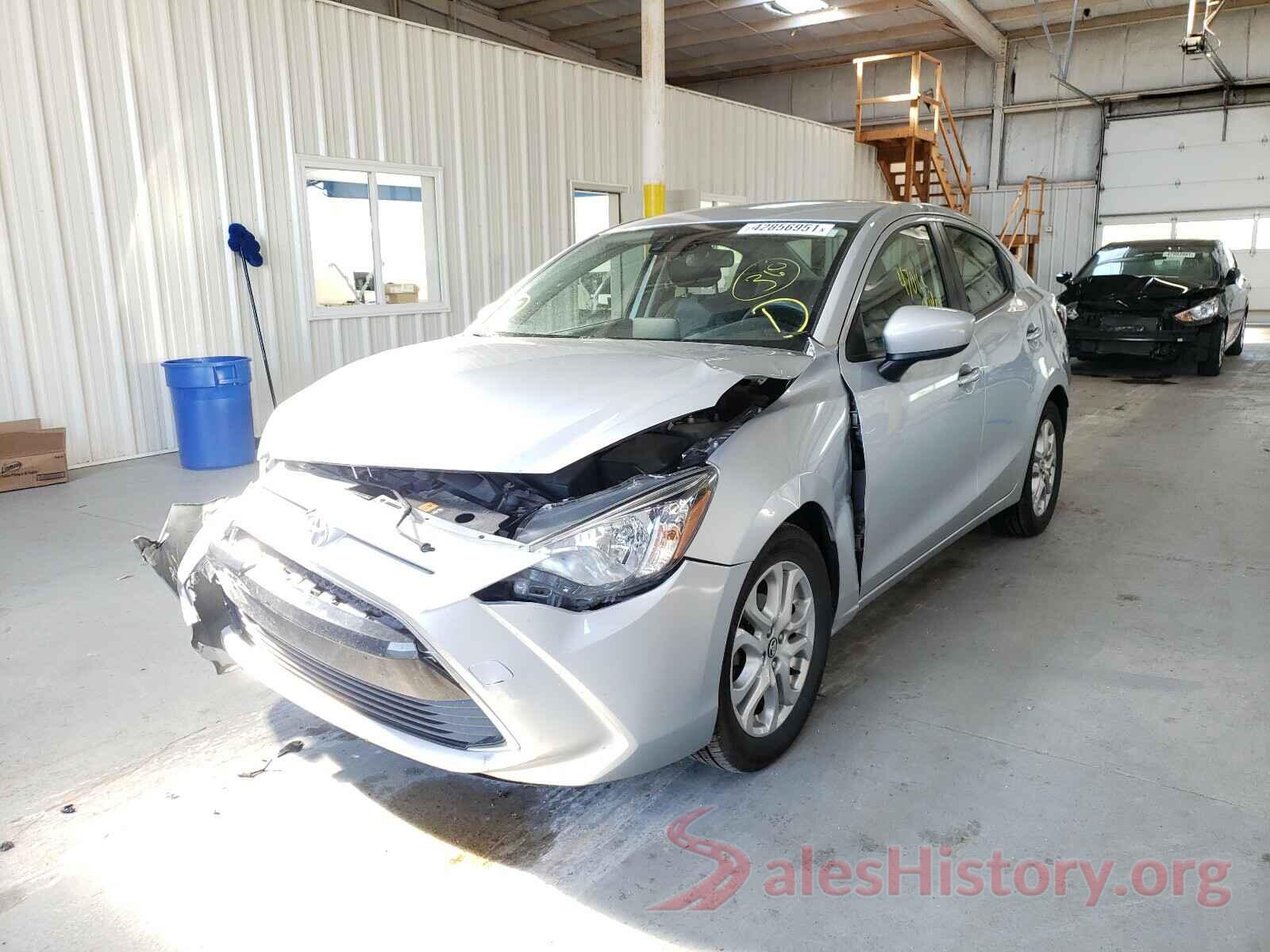 3MYDLBYV5JY323490 2018 TOYOTA YARIS