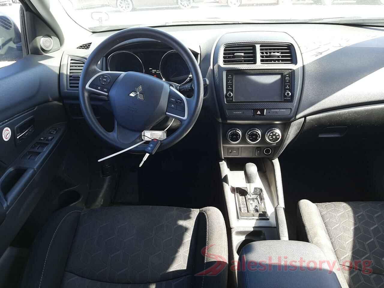 JA4AR3AU8LU026012 2020 MITSUBISHI OUTLANDER