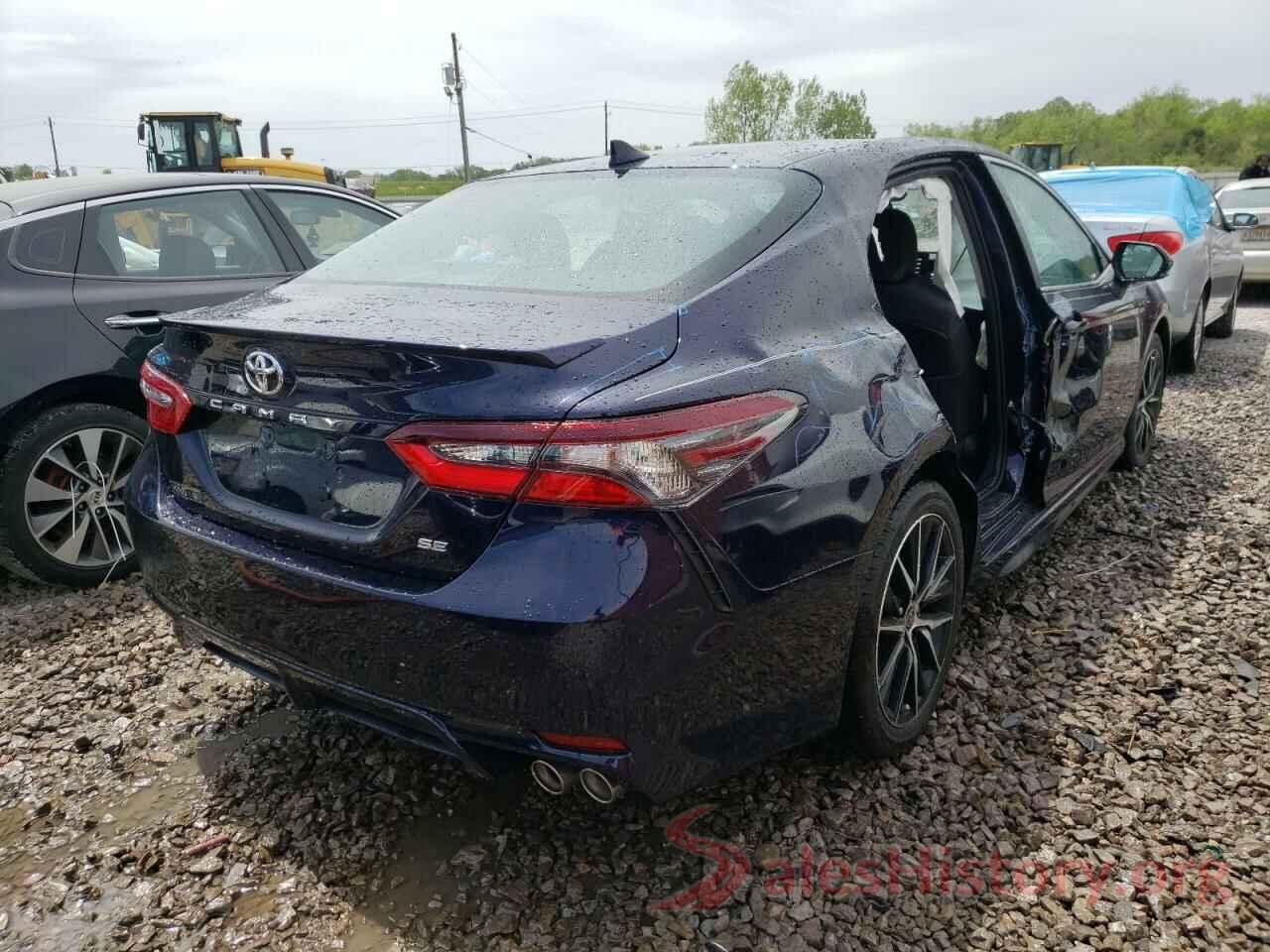 4T1G11AK0NU625043 2022 TOYOTA CAMRY