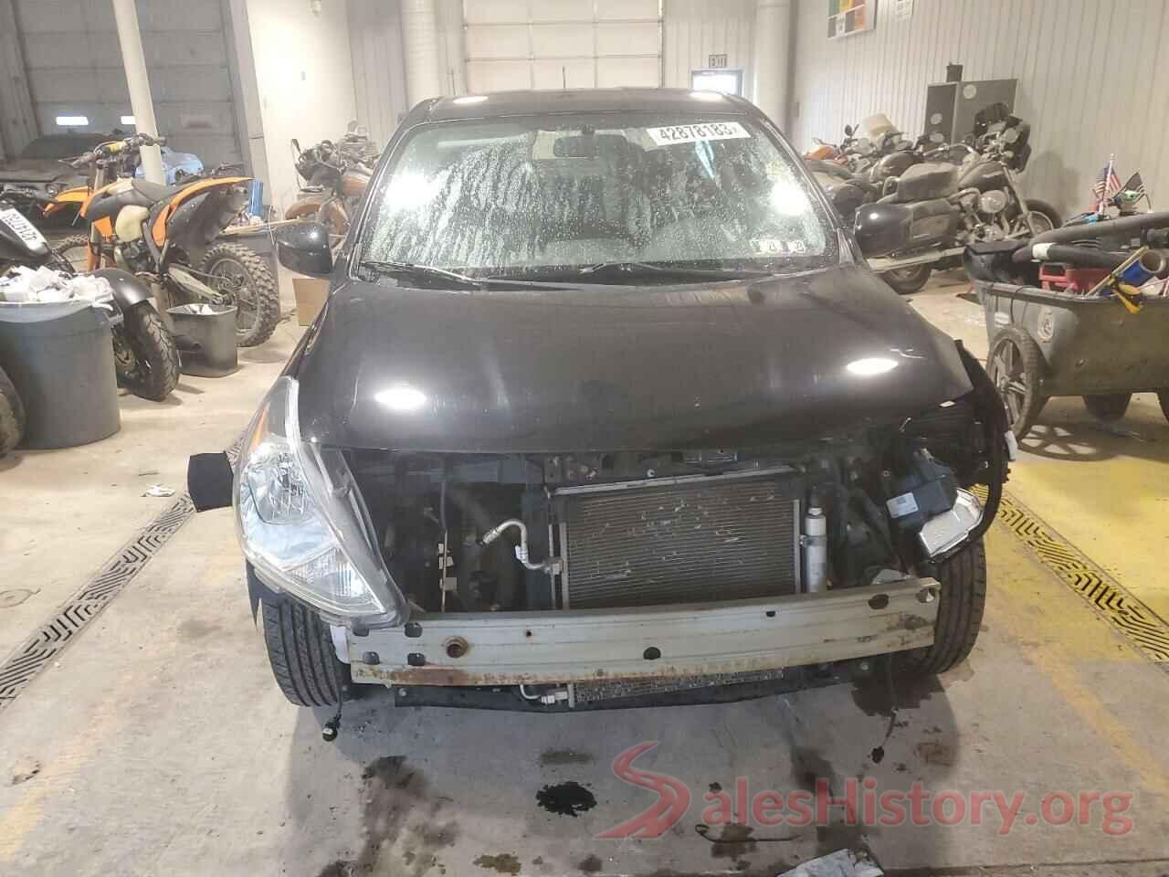 3N1CN7AP1JL871807 2018 NISSAN VERSA