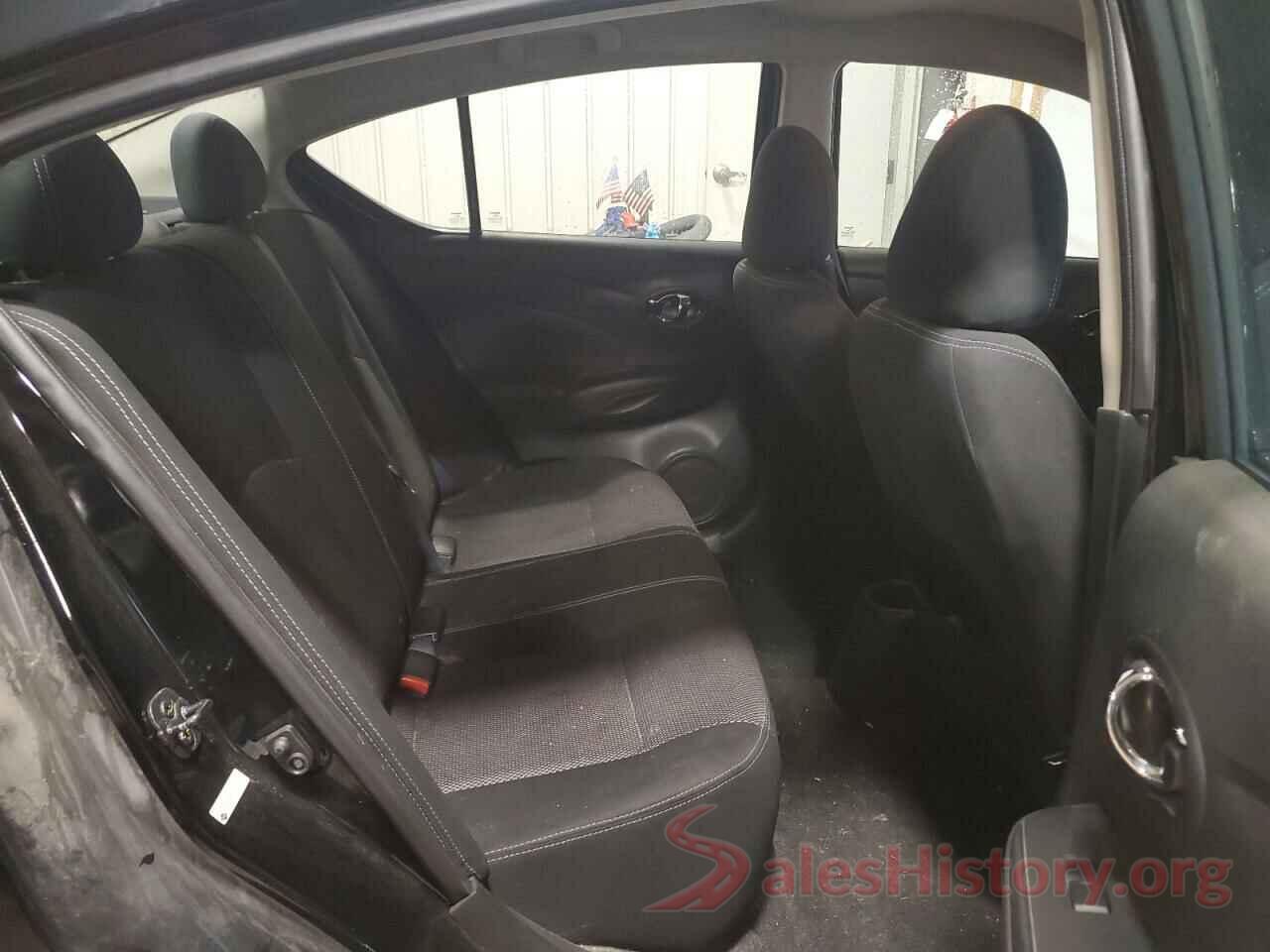 3N1CN7AP1JL871807 2018 NISSAN VERSA