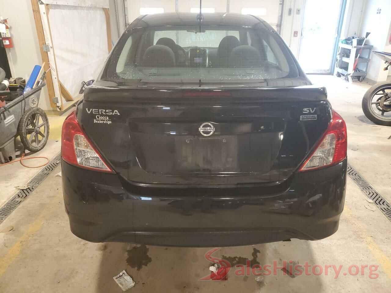 3N1CN7AP1JL871807 2018 NISSAN VERSA