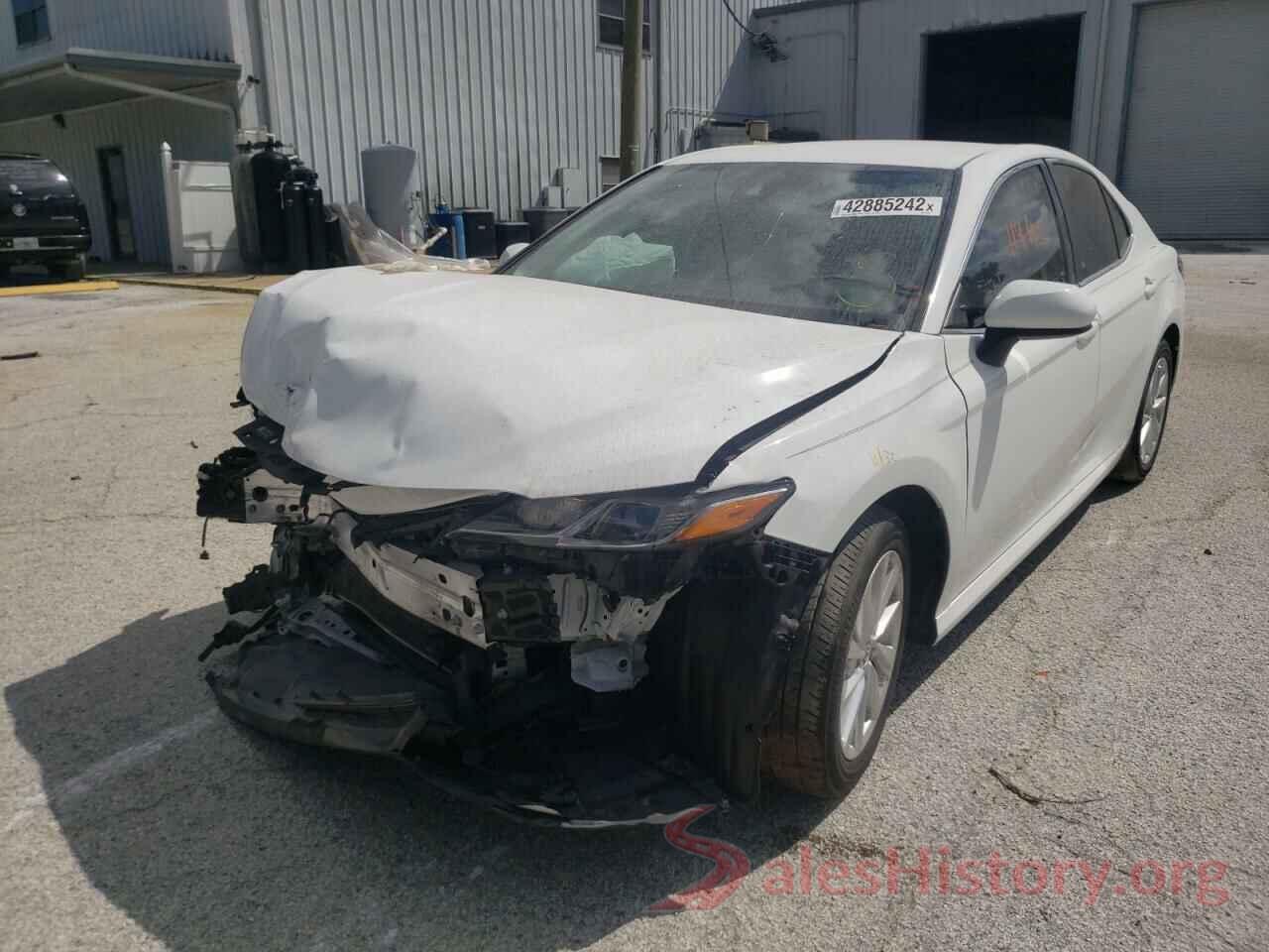 4T1C11AK2MU560130 2021 TOYOTA CAMRY