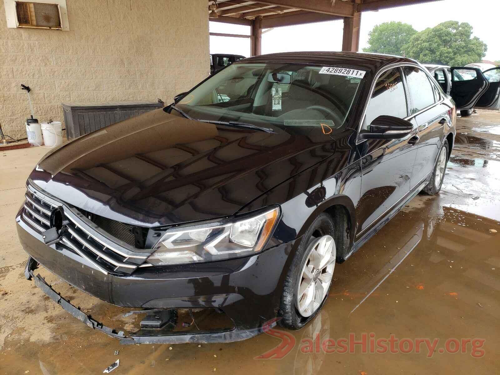 1VWAT7A35HC028414 2017 VOLKSWAGEN PASSAT