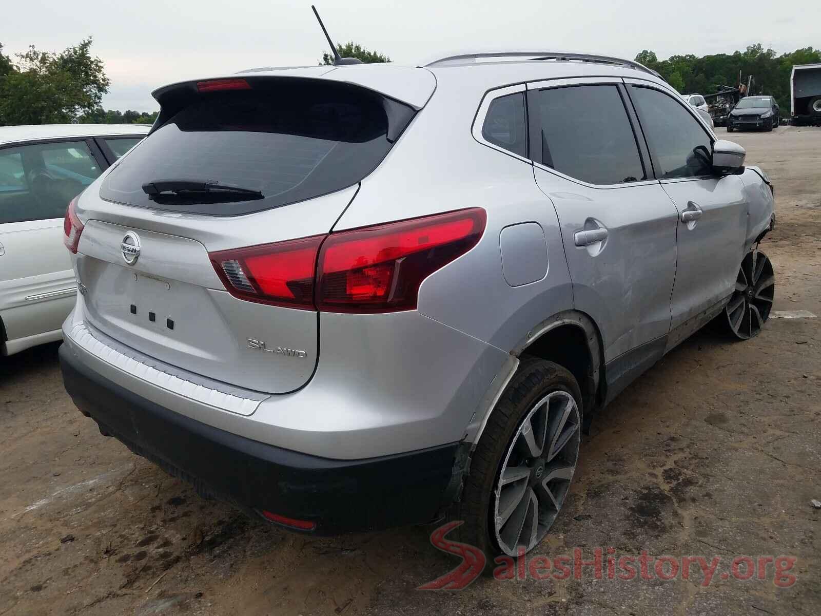 JN1BJ1CRXJW203923 2018 NISSAN ROGUE