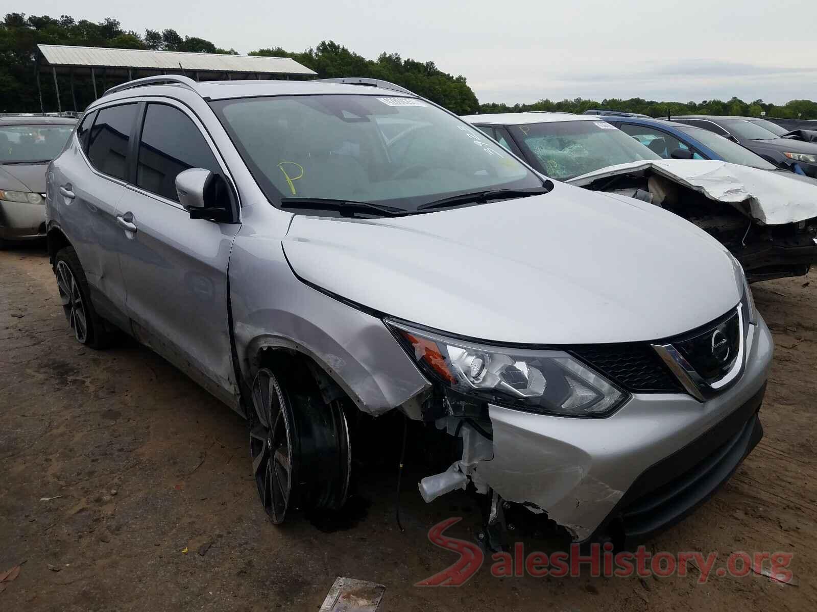 JN1BJ1CRXJW203923 2018 NISSAN ROGUE