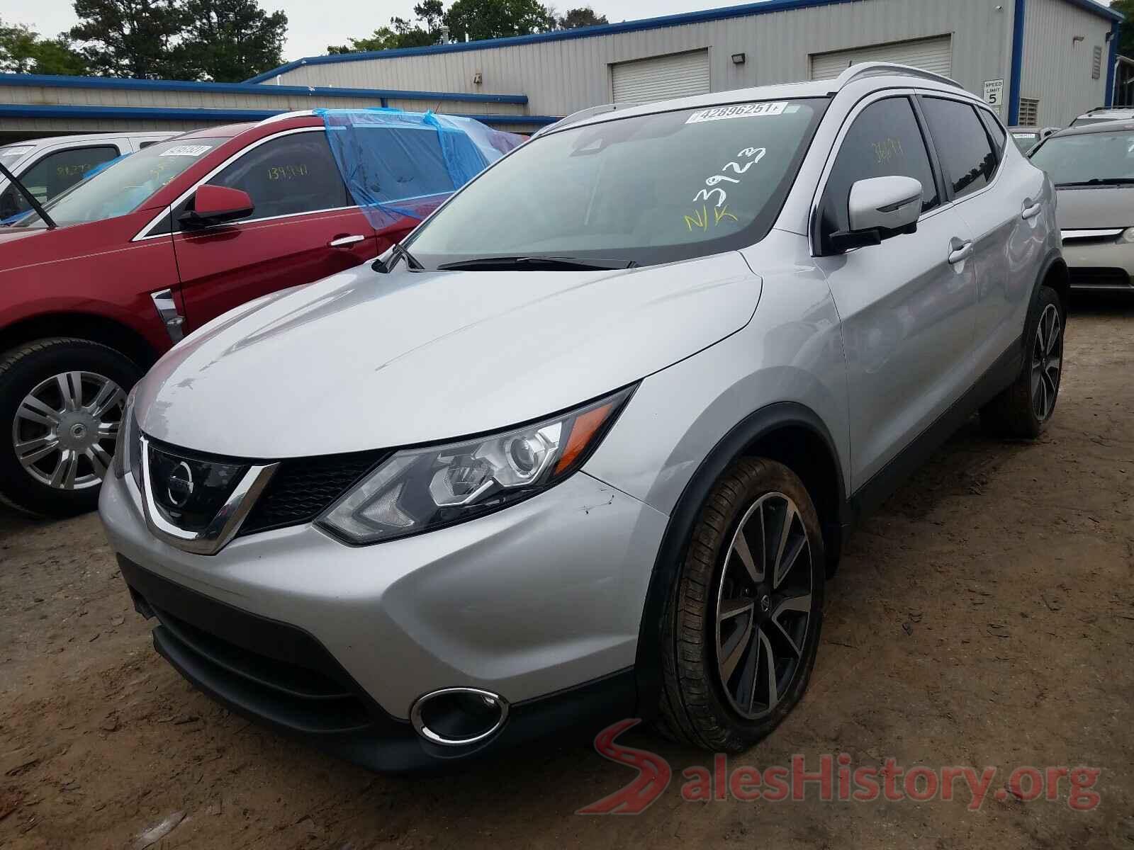 JN1BJ1CRXJW203923 2018 NISSAN ROGUE