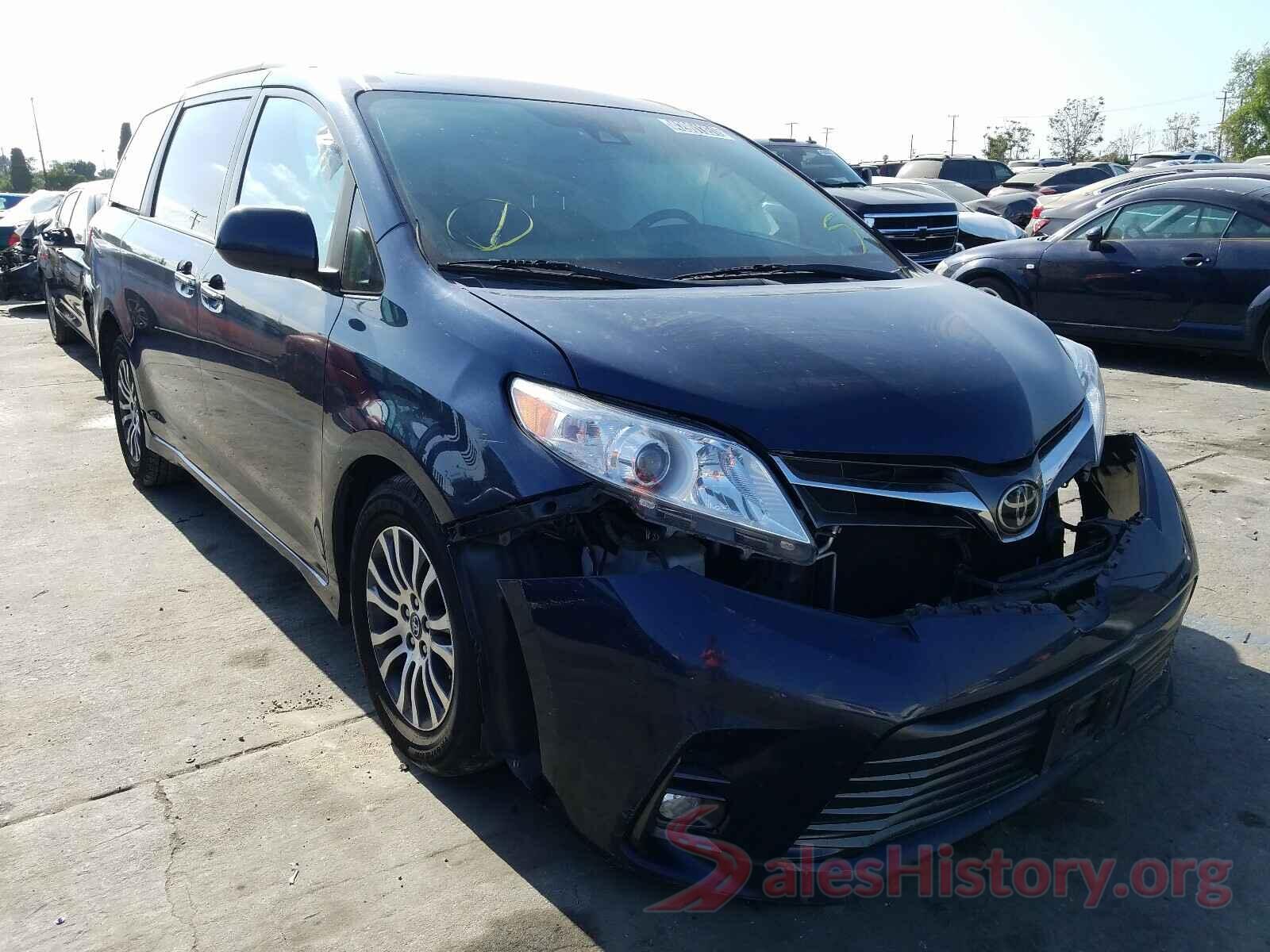 5TDYZ3DC5JS925757 2018 TOYOTA SIENNA