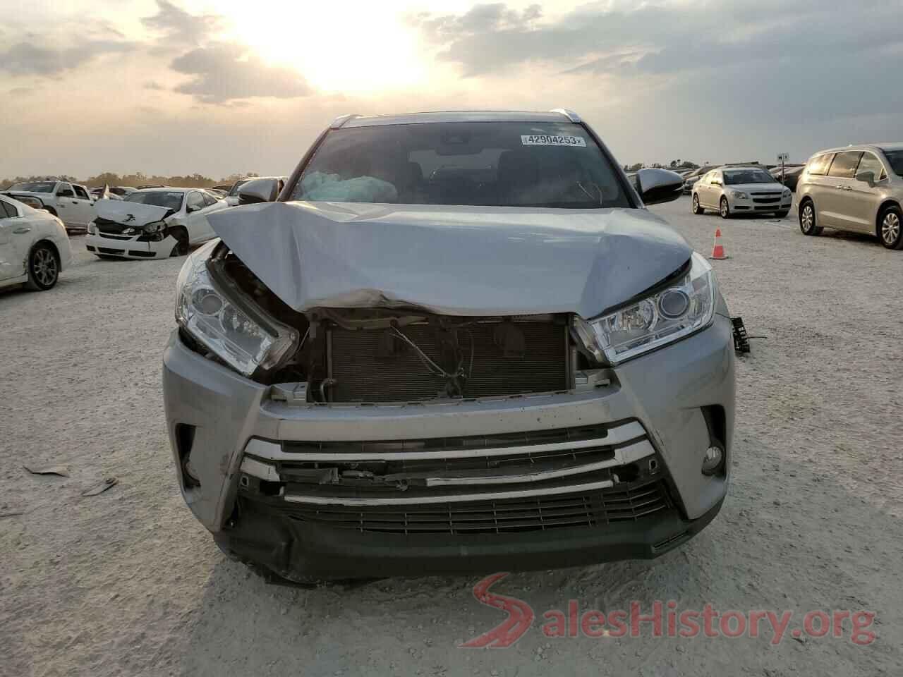 5TDKZRFH7KS562221 2019 TOYOTA HIGHLANDER