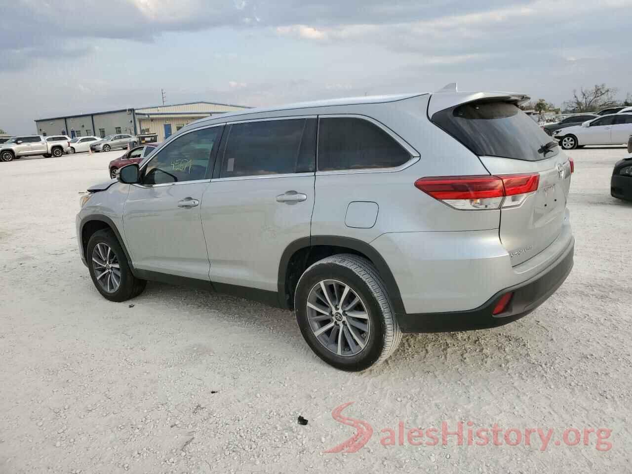 5TDKZRFH7KS562221 2019 TOYOTA HIGHLANDER