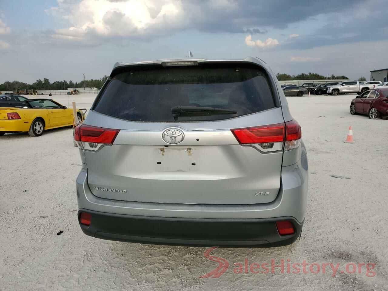 5TDKZRFH7KS562221 2019 TOYOTA HIGHLANDER