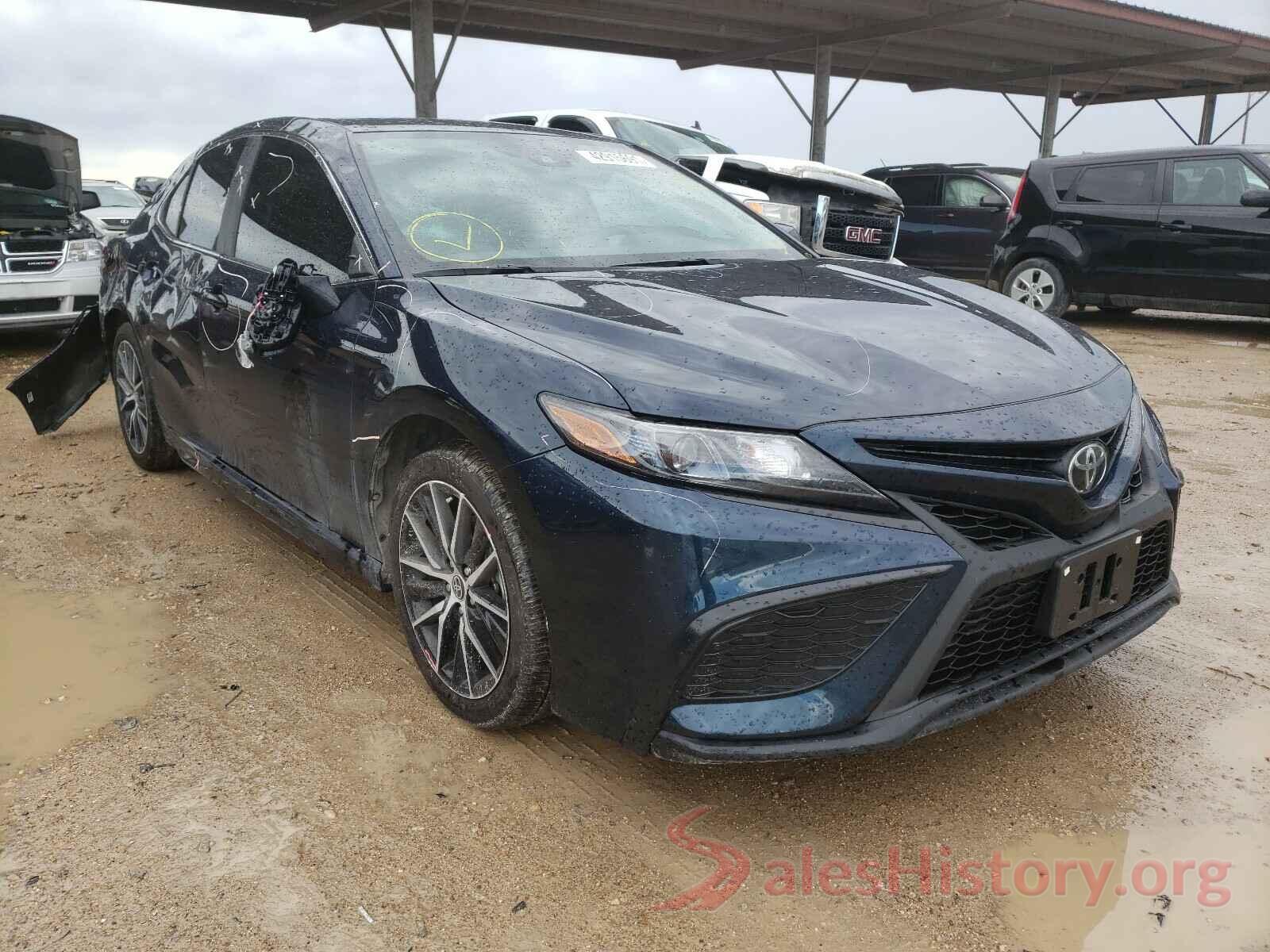 4T1T11AK9MU540957 2021 TOYOTA CAMRY