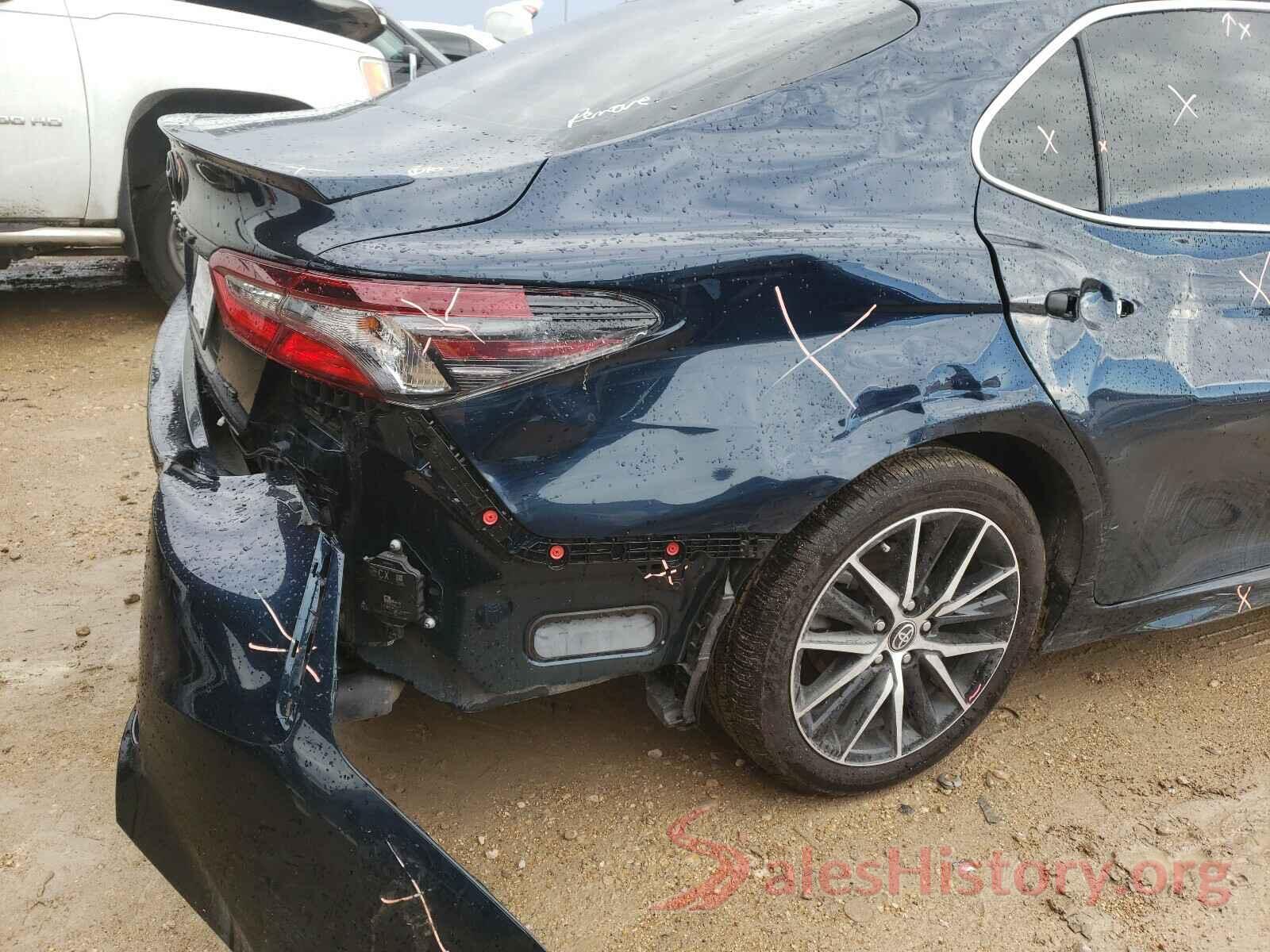 4T1T11AK9MU540957 2021 TOYOTA CAMRY