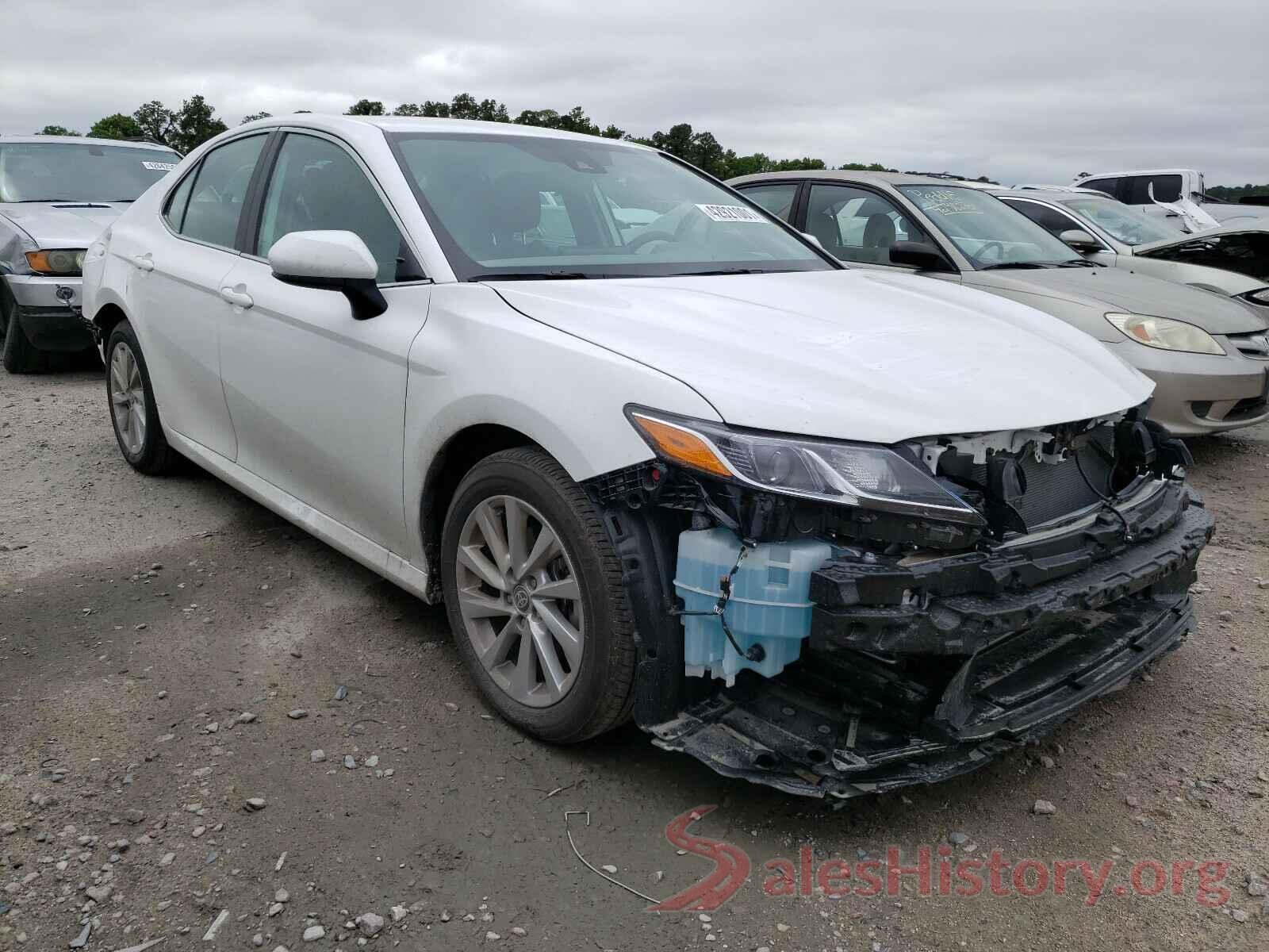 4T1C11AKXMU555662 2021 TOYOTA CAMRY