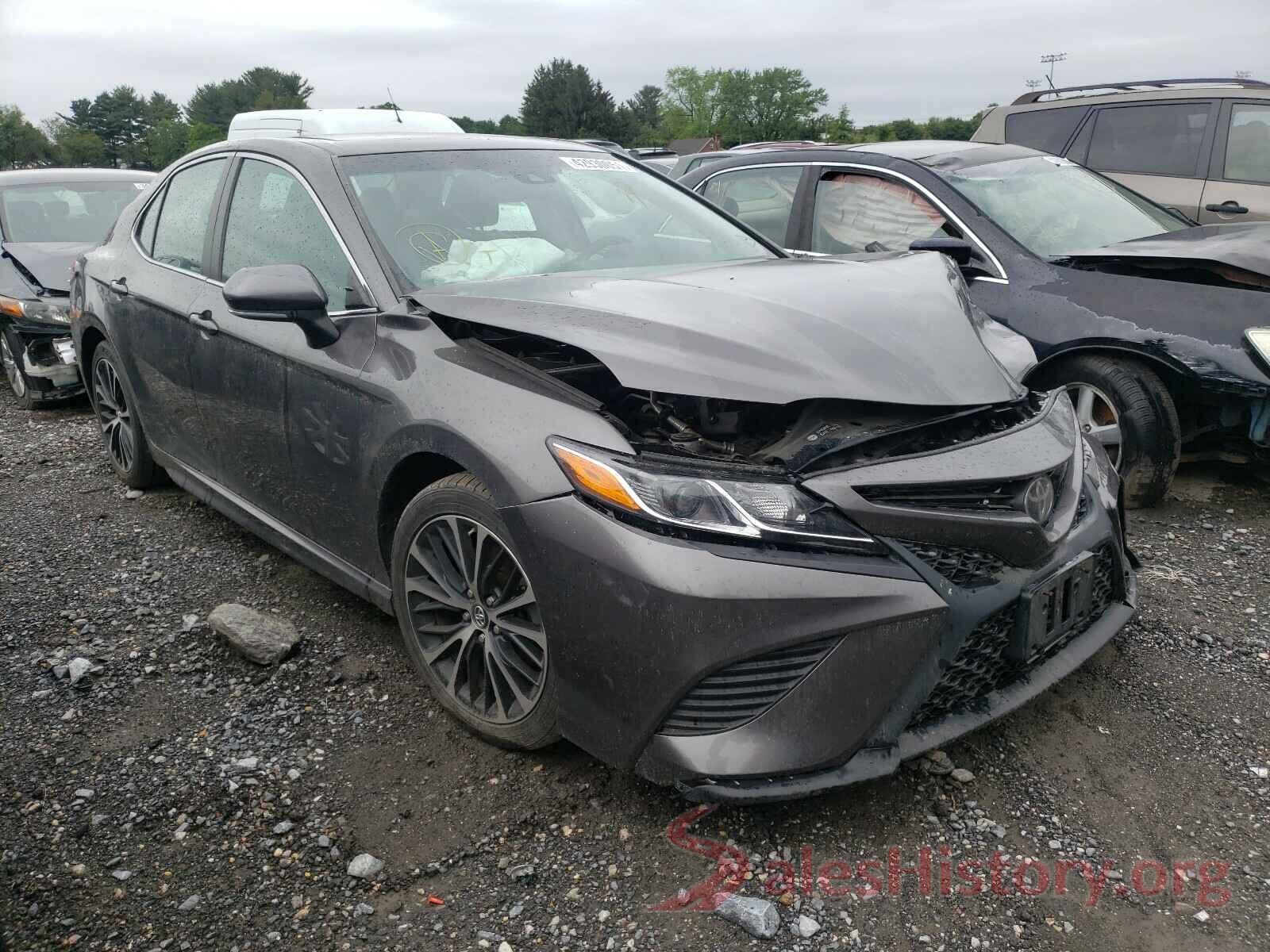 4T1B11HK0JU037668 2018 TOYOTA CAMRY