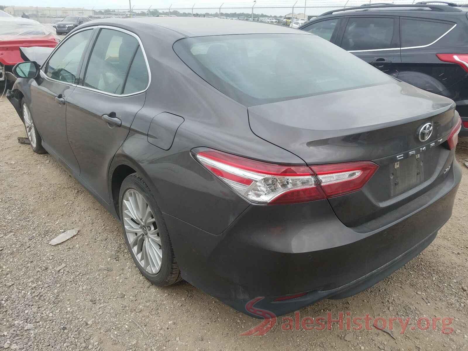 4T1B11HK9JU026040 2018 TOYOTA CAMRY