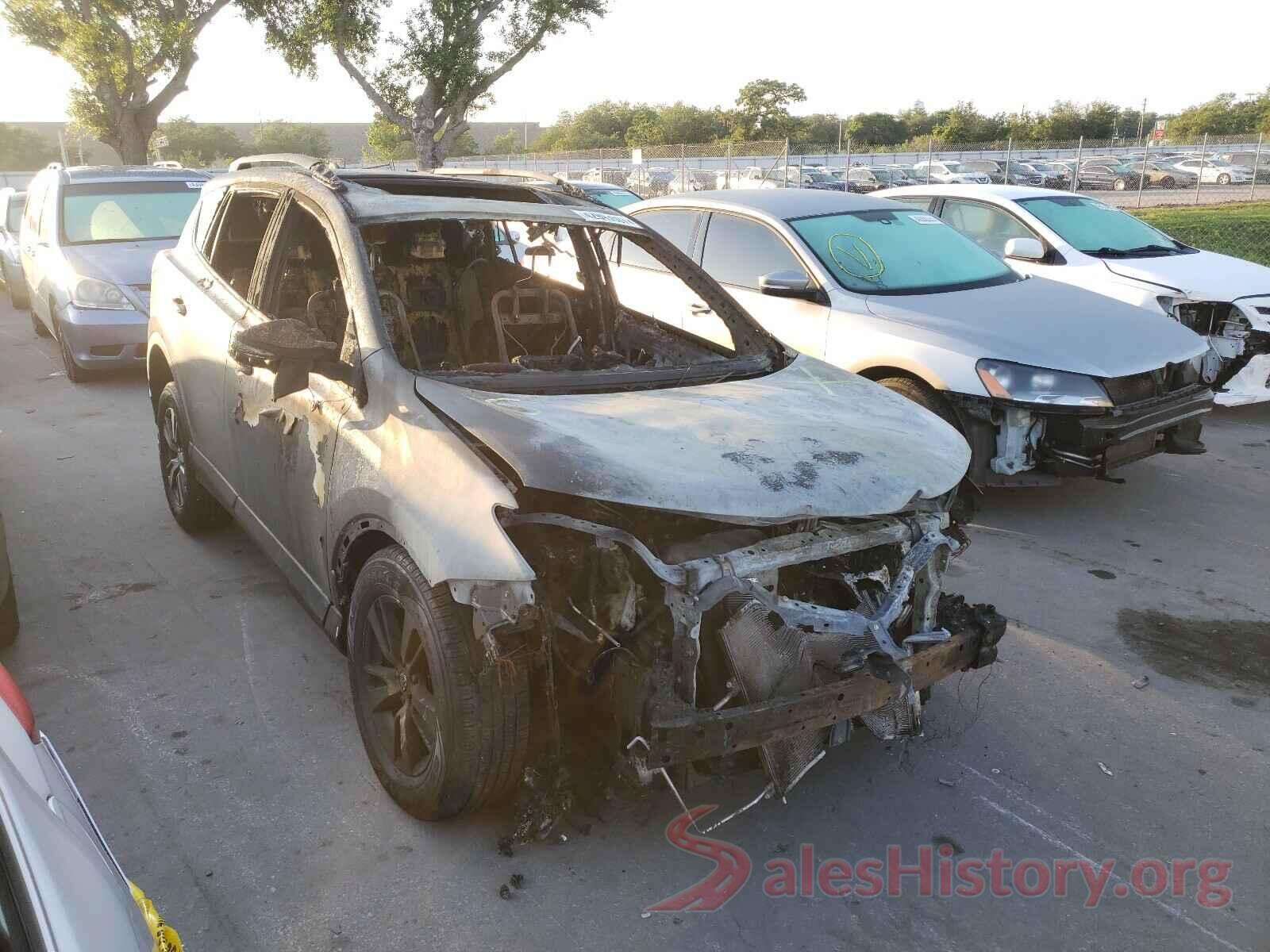 2T3WFREV7JW419512 2018 TOYOTA RAV4