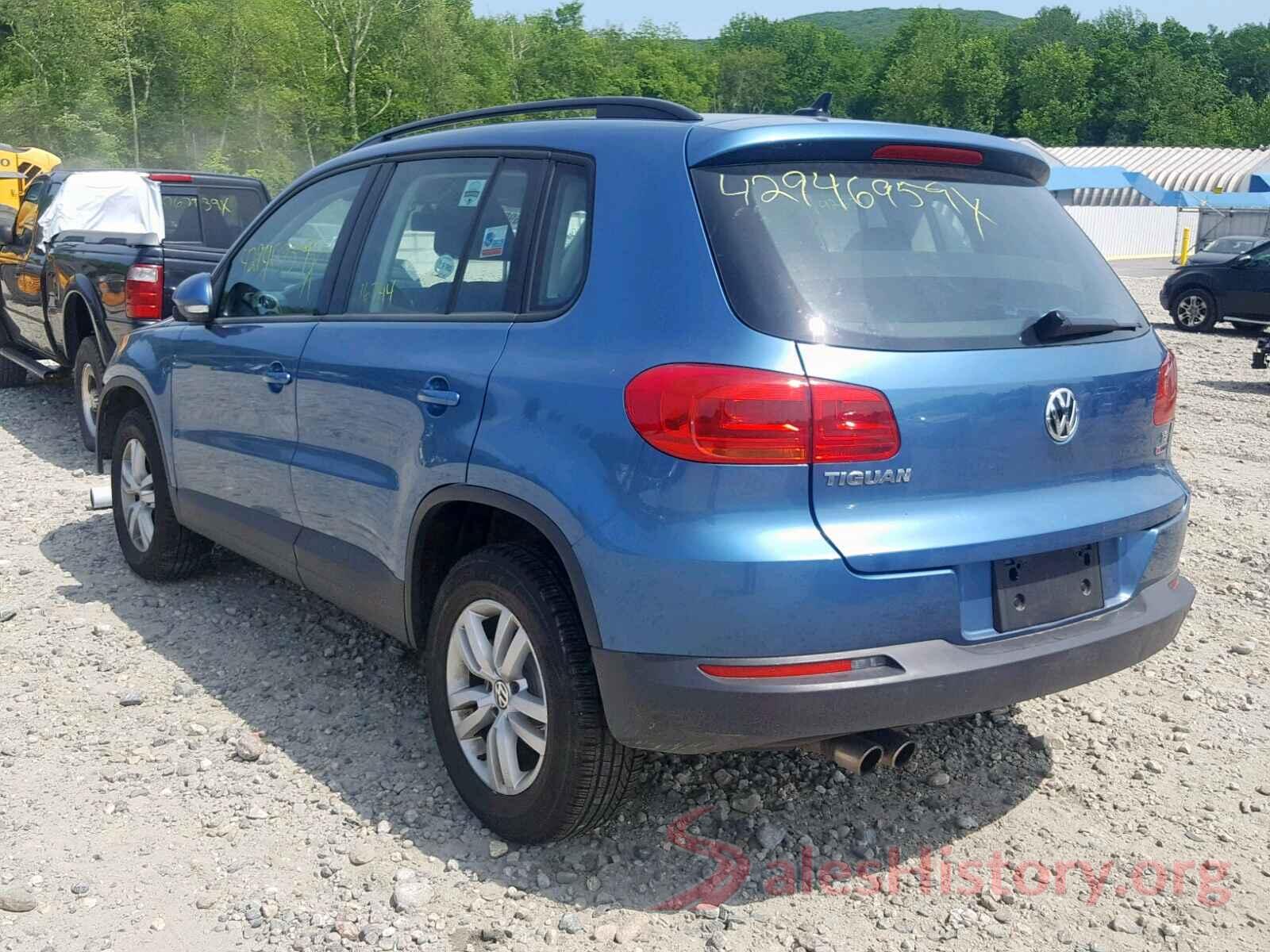 WVGBV7AX7HK031823 2017 VOLKSWAGEN TIGUAN