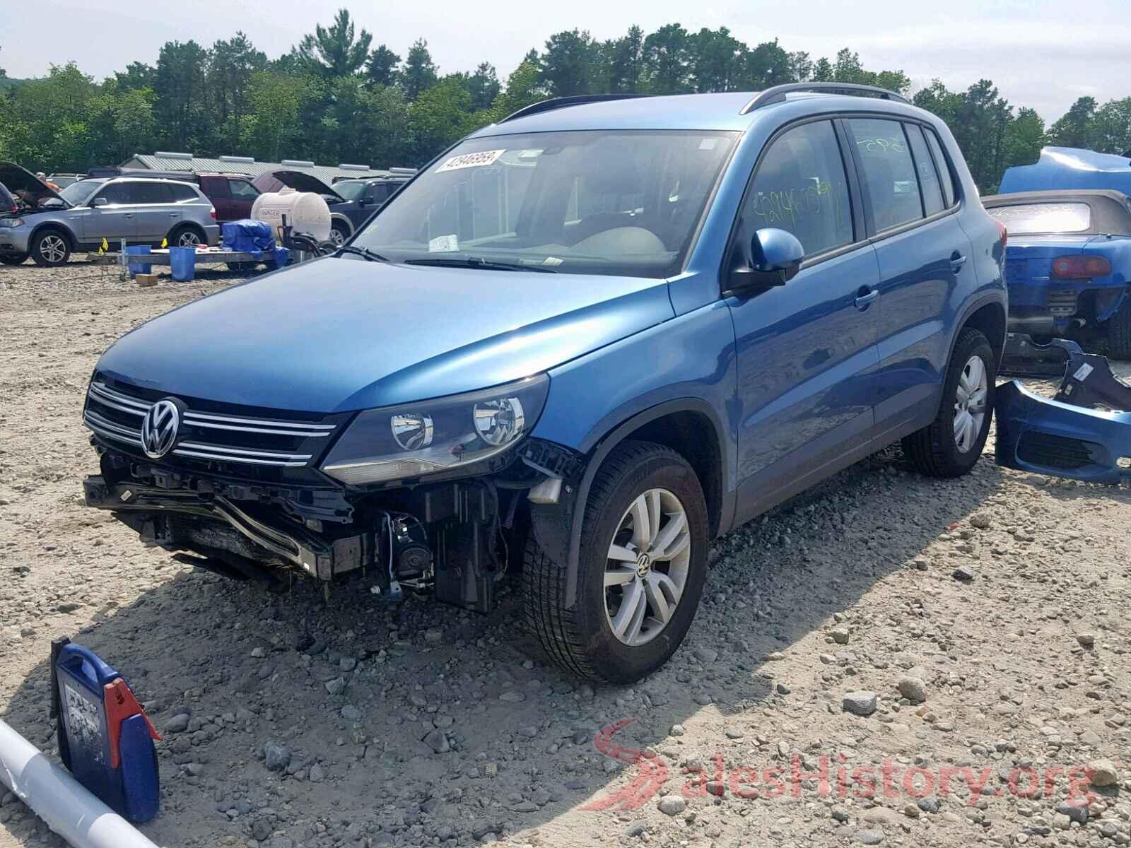 WVGBV7AX7HK031823 2017 VOLKSWAGEN TIGUAN