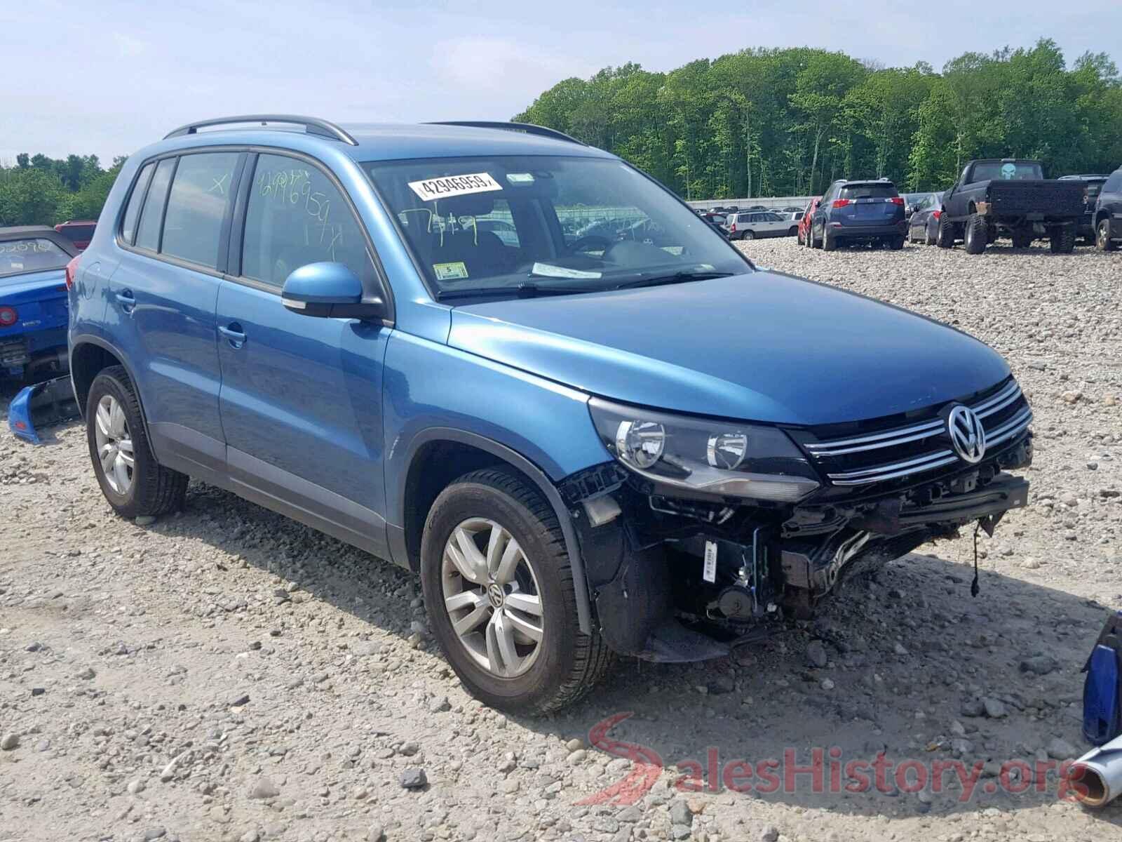 WVGBV7AX7HK031823 2017 VOLKSWAGEN TIGUAN