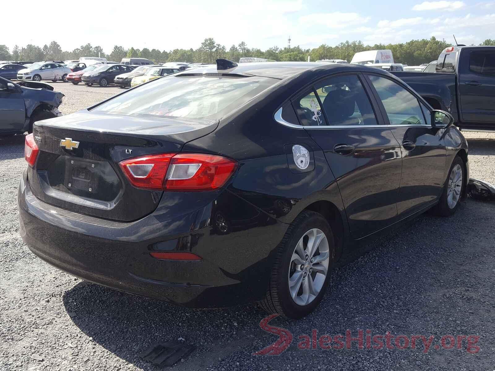 1G1BE5SM4K7114724 2019 CHEVROLET CRUZE