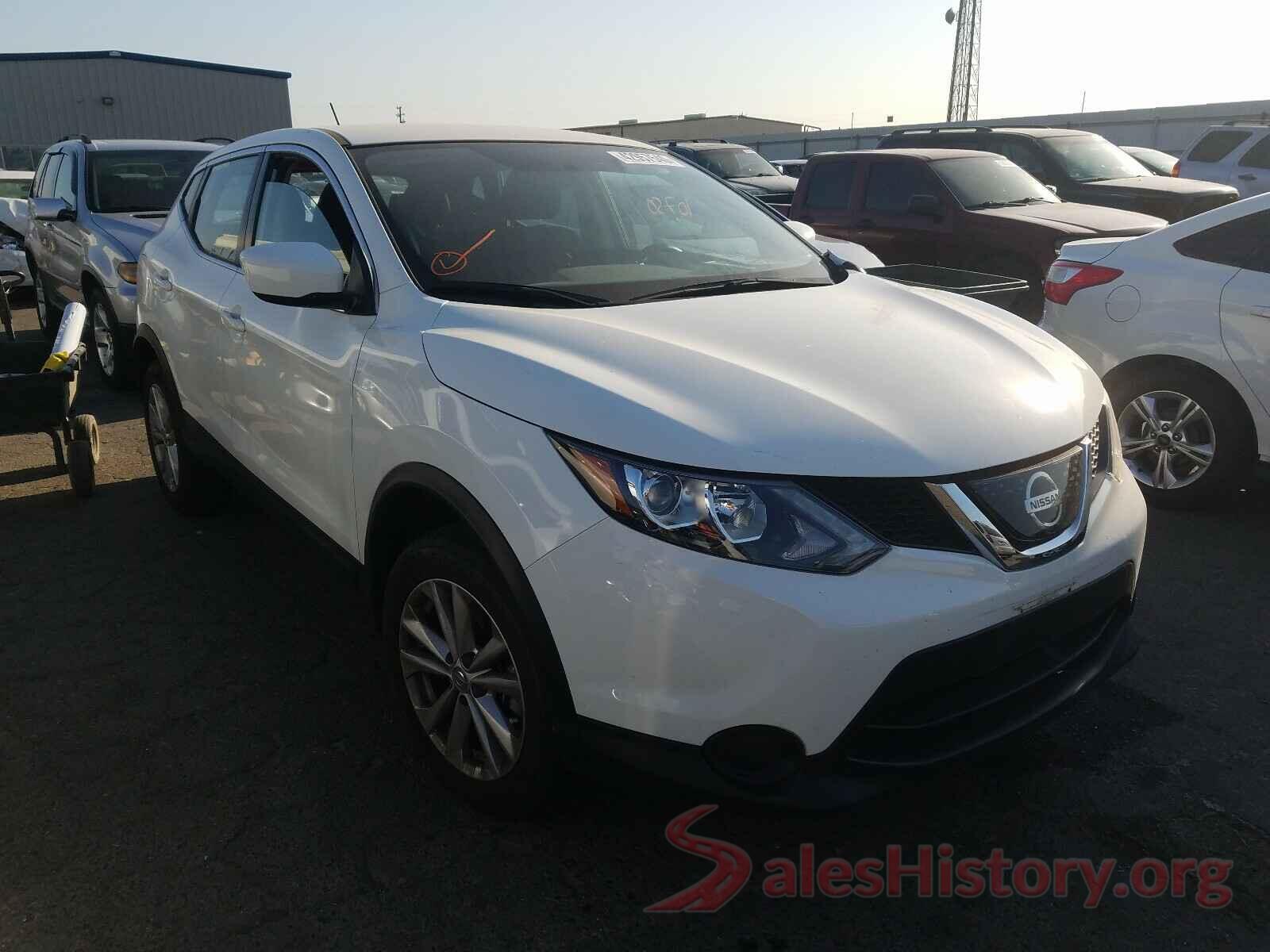 JN1BJ1CP7JW152945 2018 NISSAN ROGUE