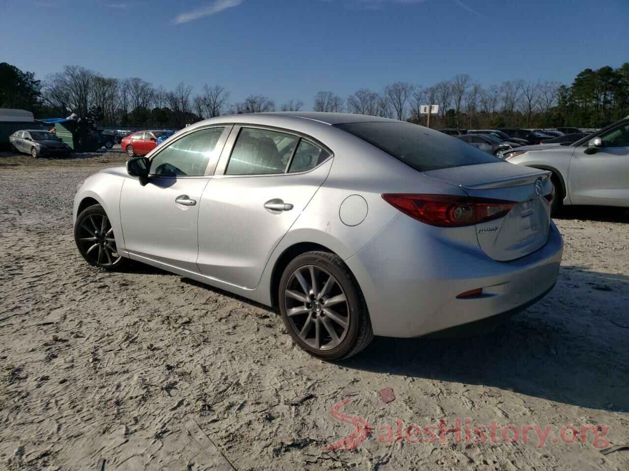 3MZBN1V35JM180610 2018 MAZDA 3