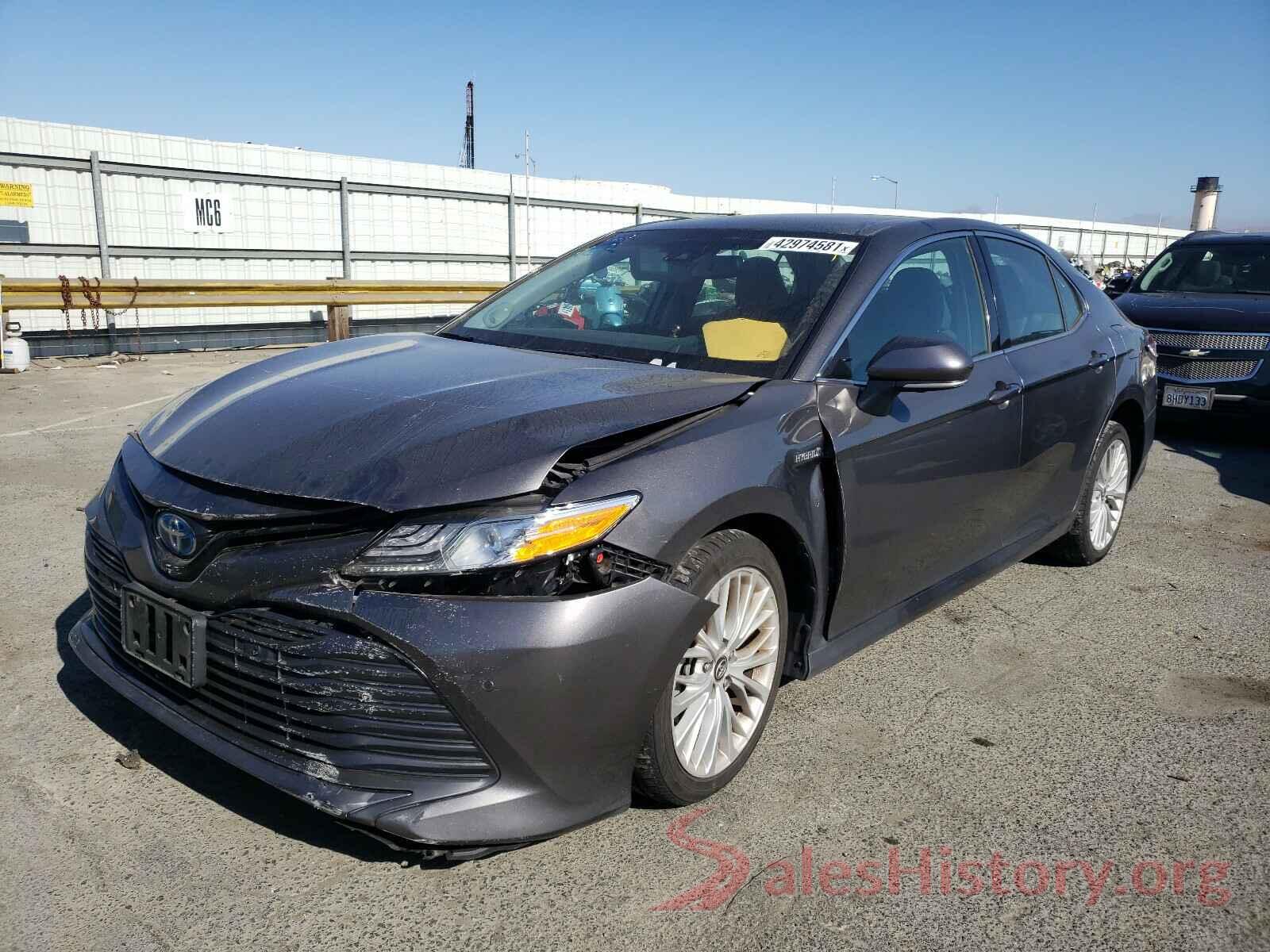 4T1B21HK6JU003795 2018 TOYOTA CAMRY