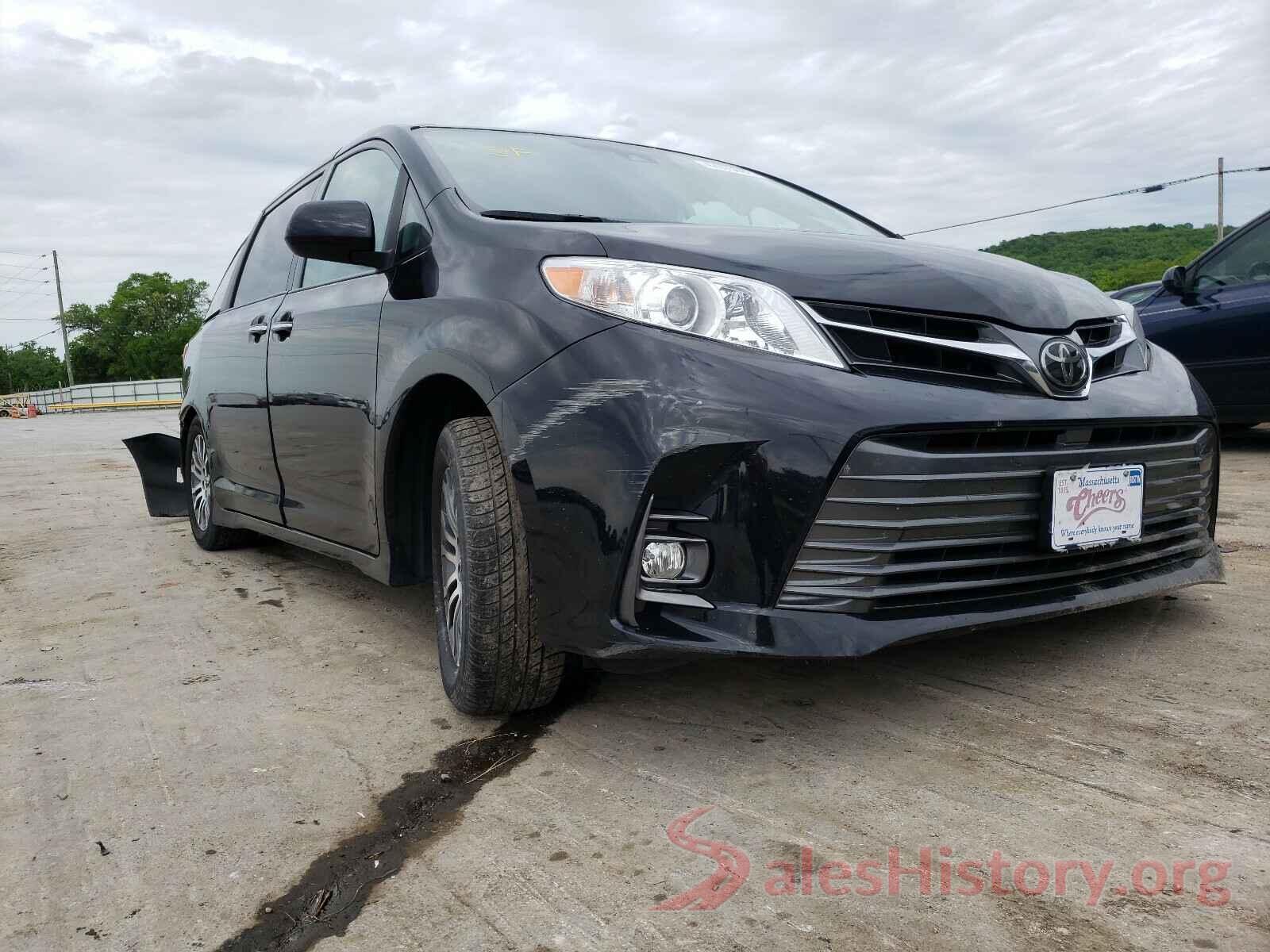 5TDYZ3DC9JS909464 2018 TOYOTA SIENNA