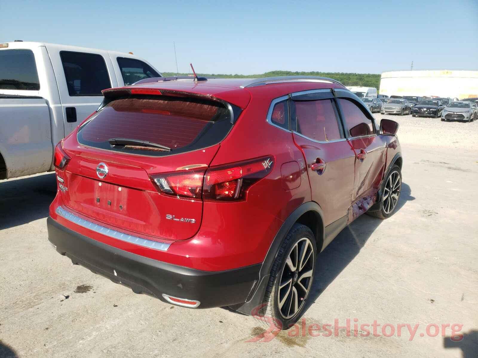 JN1BJ1CR4JW208681 2018 NISSAN ROGUE