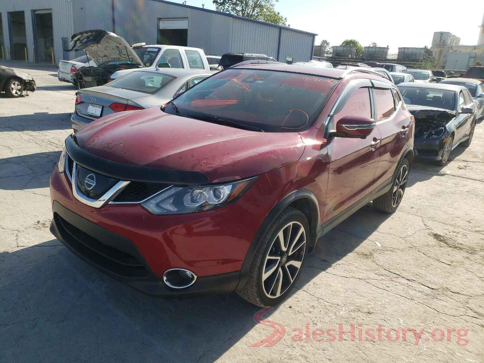 JN1BJ1CR4JW208681 2018 NISSAN ROGUE