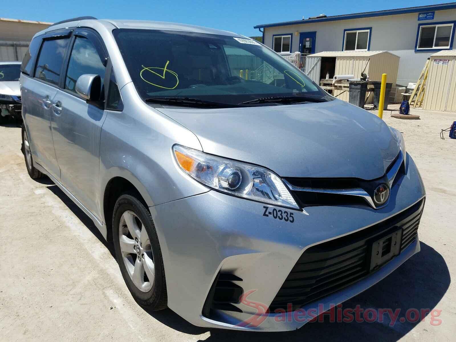 5TDKZ3DC2KS985423 2019 TOYOTA SIENNA