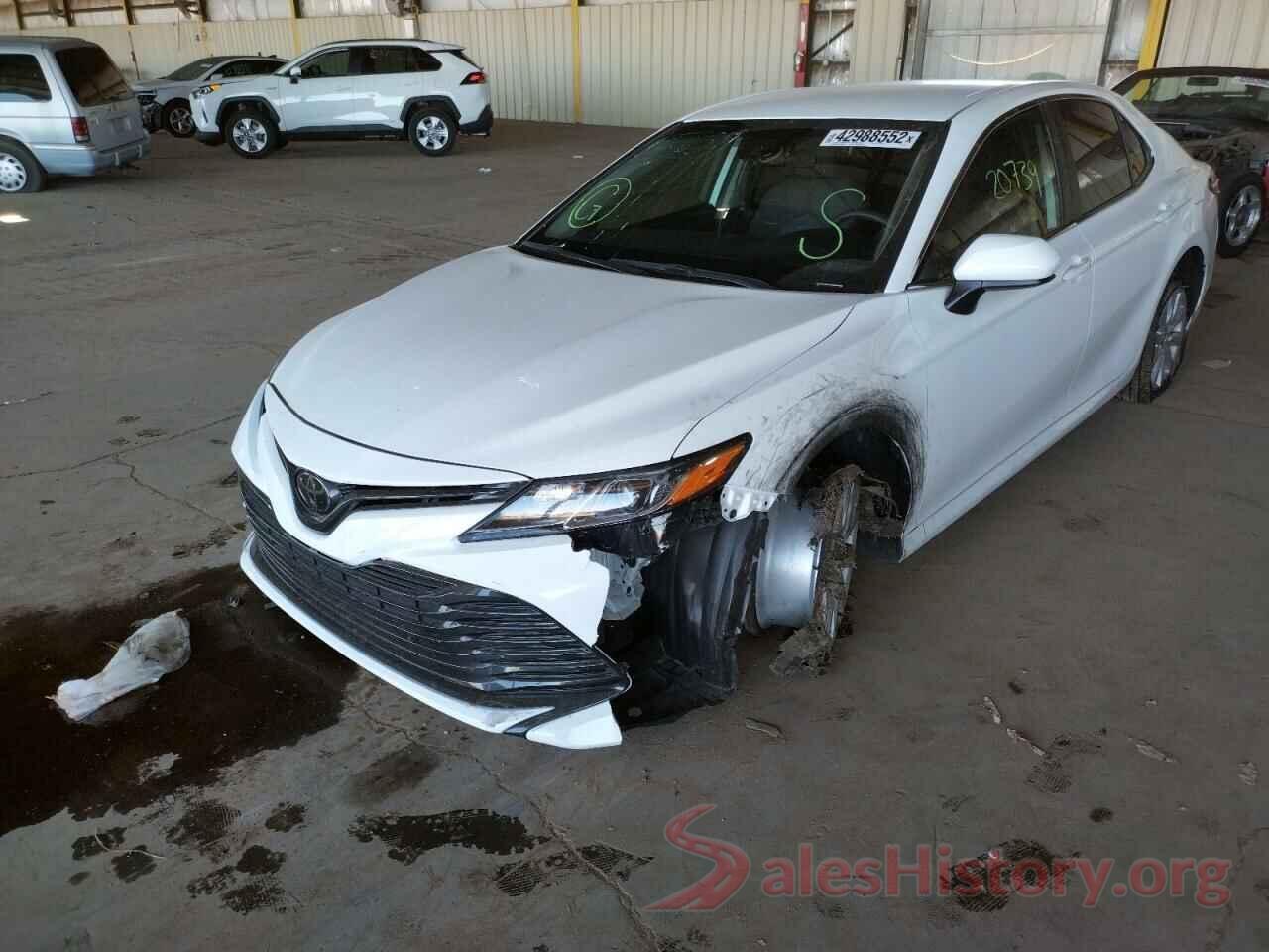 4T1C11AK2LU320641 2020 TOYOTA CAMRY