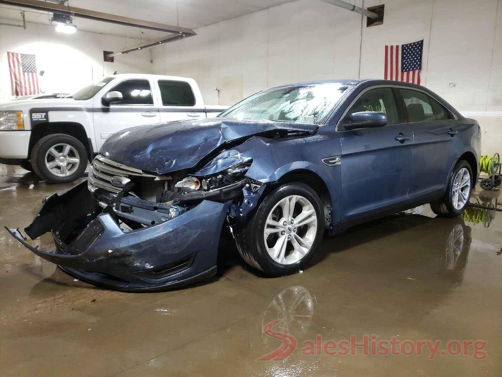 1FAHP2E8XJG113686 2018 FORD TAURUS