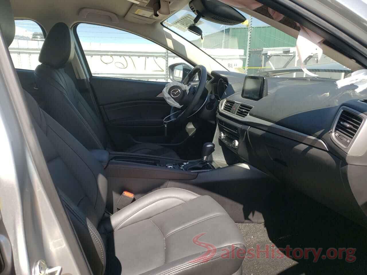 3MZBN1L30JM266538 2018 MAZDA 3