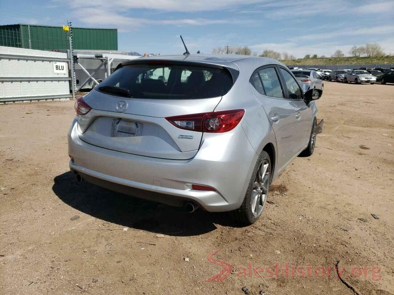 3MZBN1L30JM266538 2018 MAZDA 3