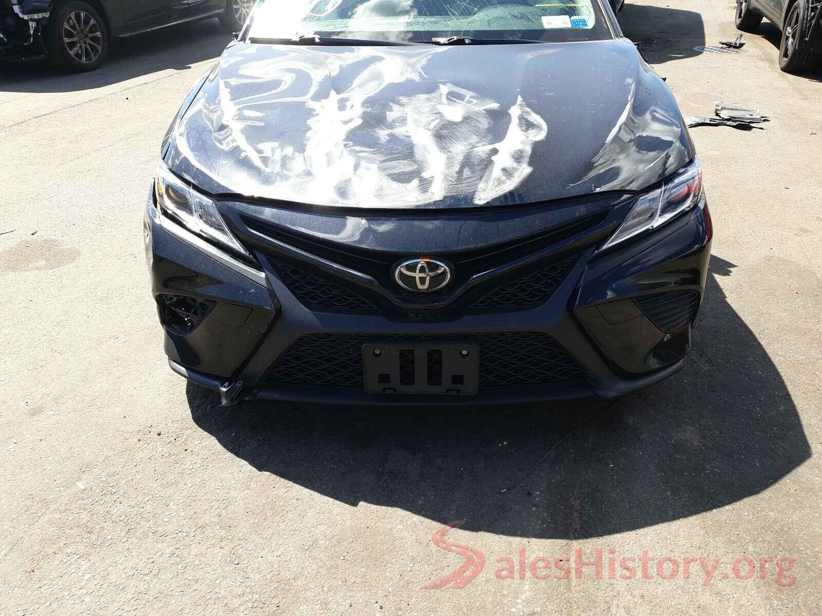 JTNB11HK5J3045500 2018 TOYOTA CAMRY